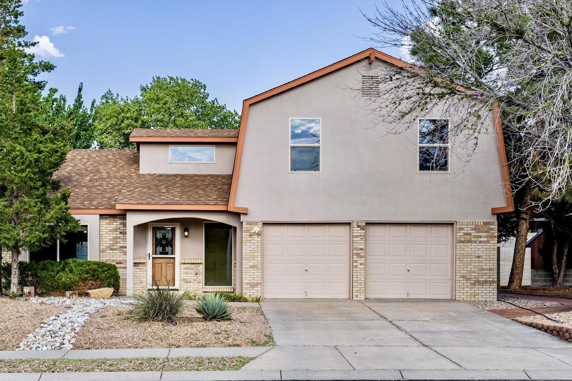 Photo 2 — 5612 Chelwood Park Boulevard NE