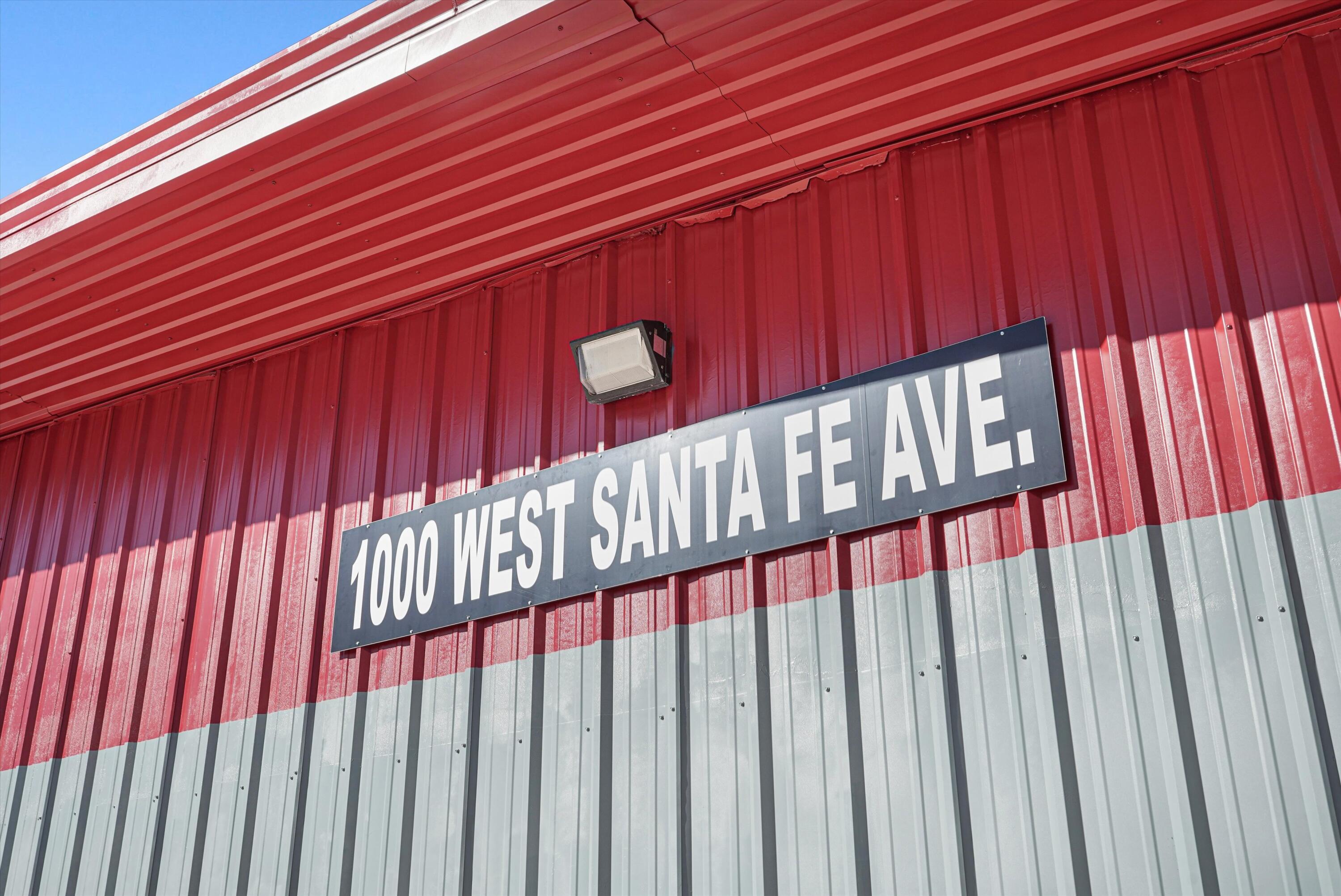 Photo 12 — 1000 W Santa Fe Avenue