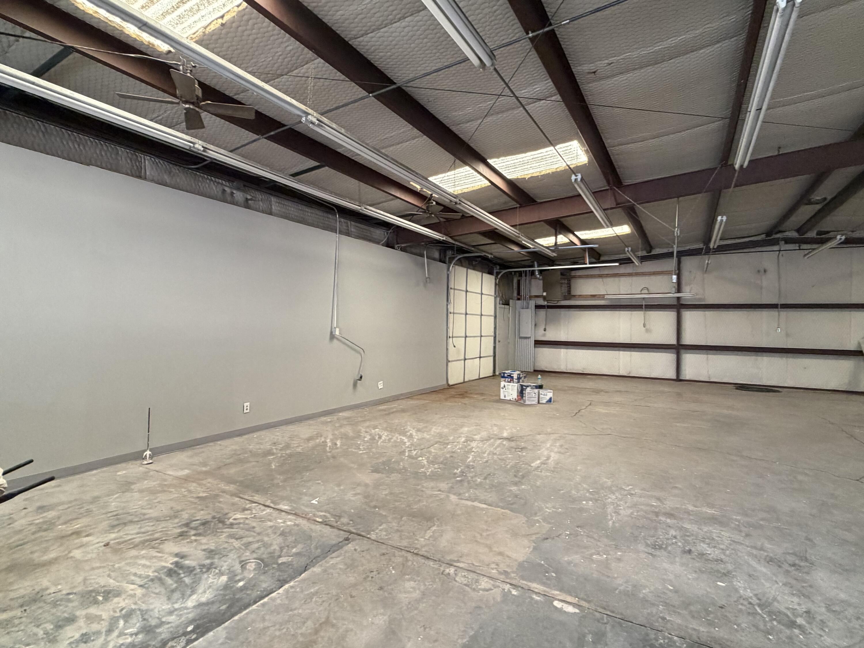 Photo 7 — 1011 W High Street