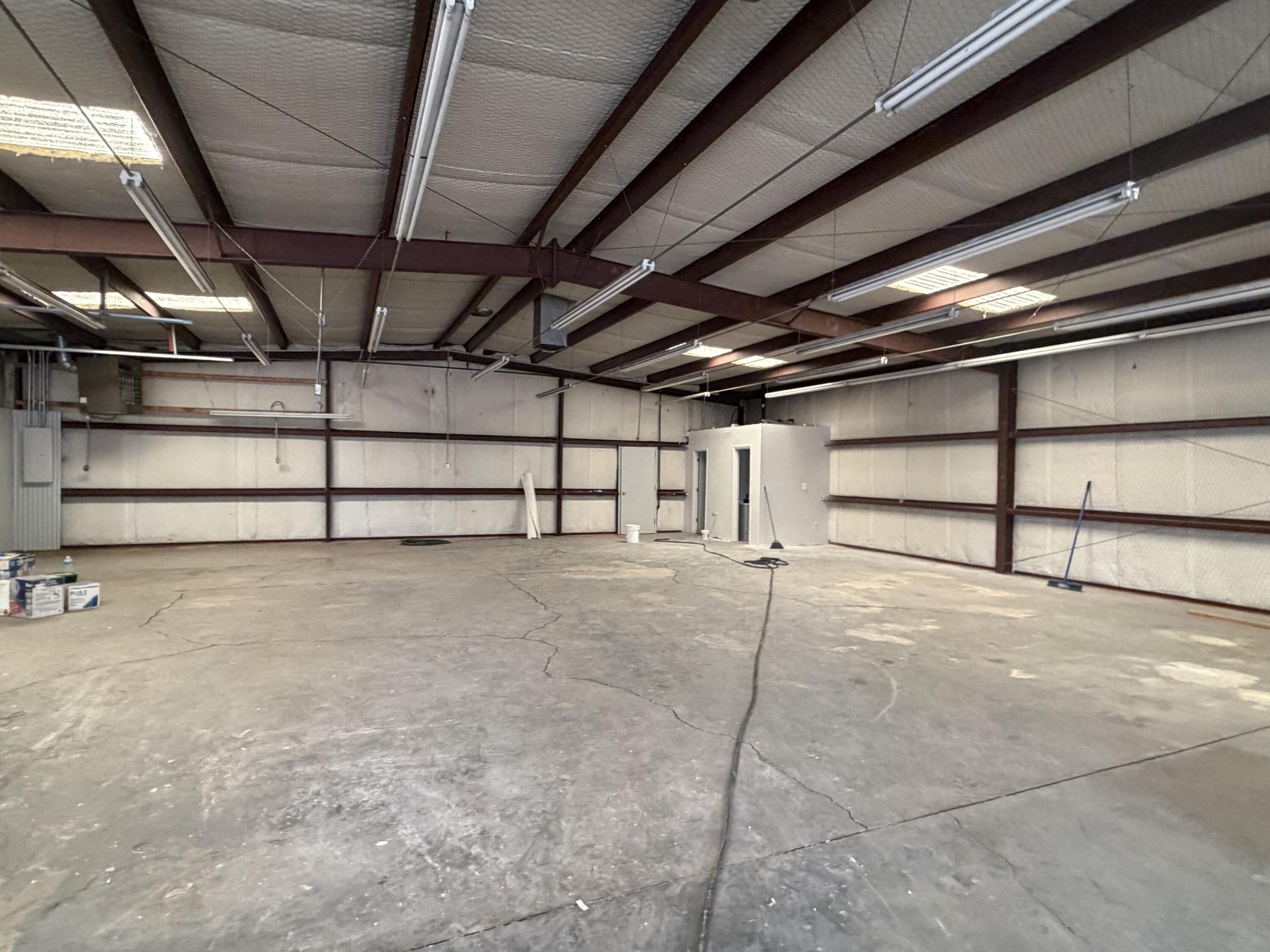 Photo 2 — 1011 W High Street
