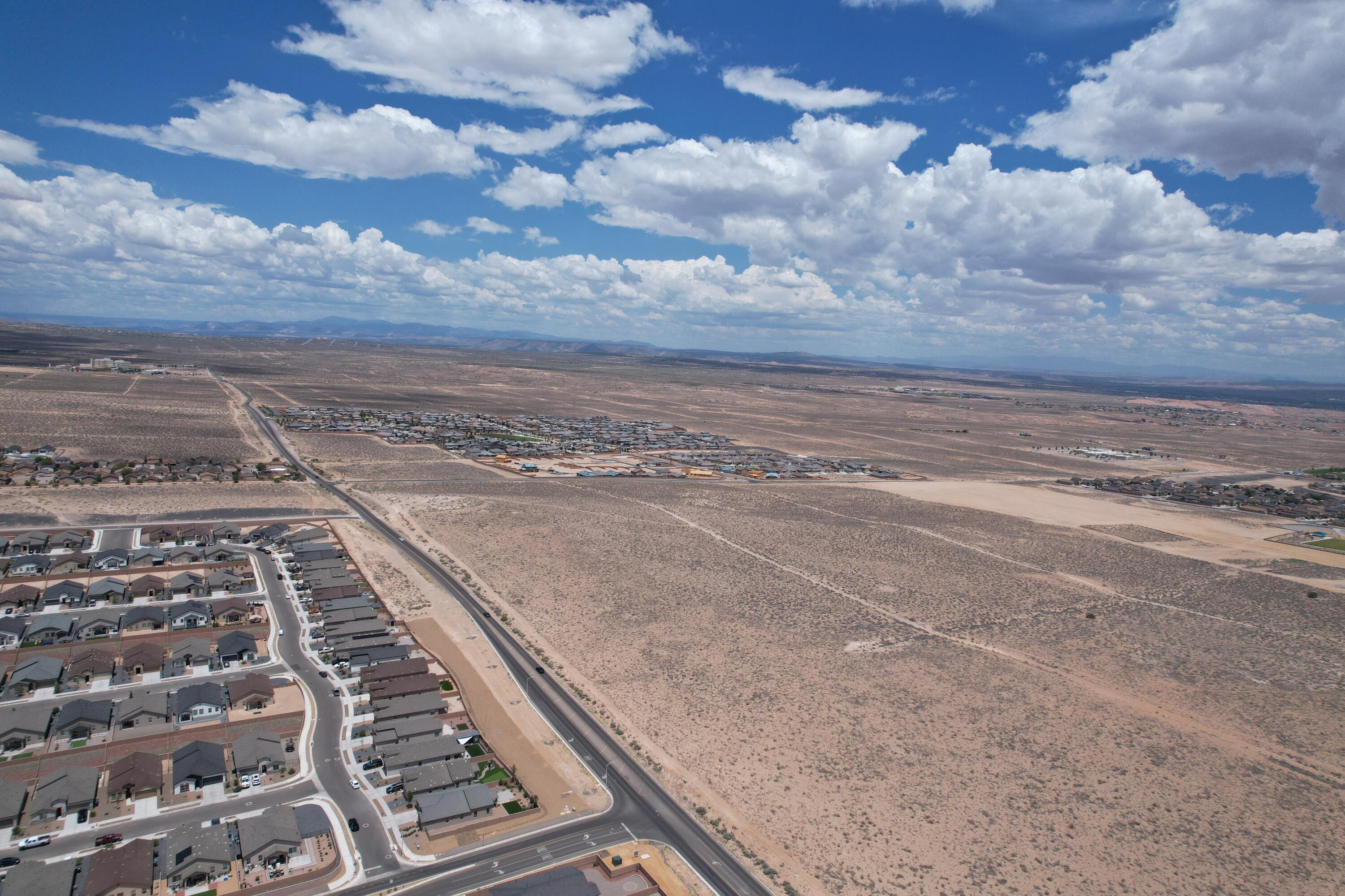 1526 Broadmoor Boulevard NE, Rio Rancho, NM 87144