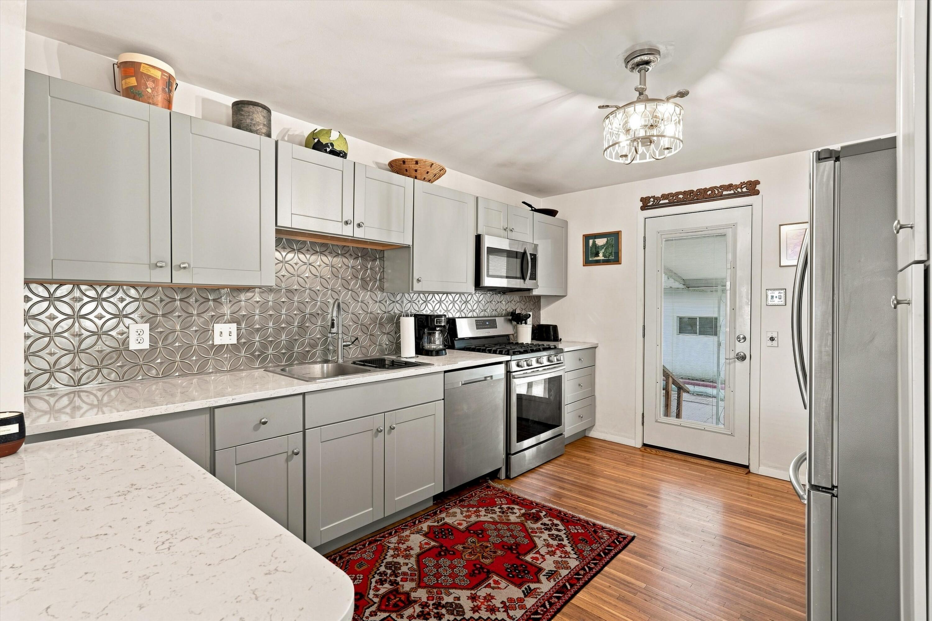 Photo 10 — 1605 Wilmoore Drive SE