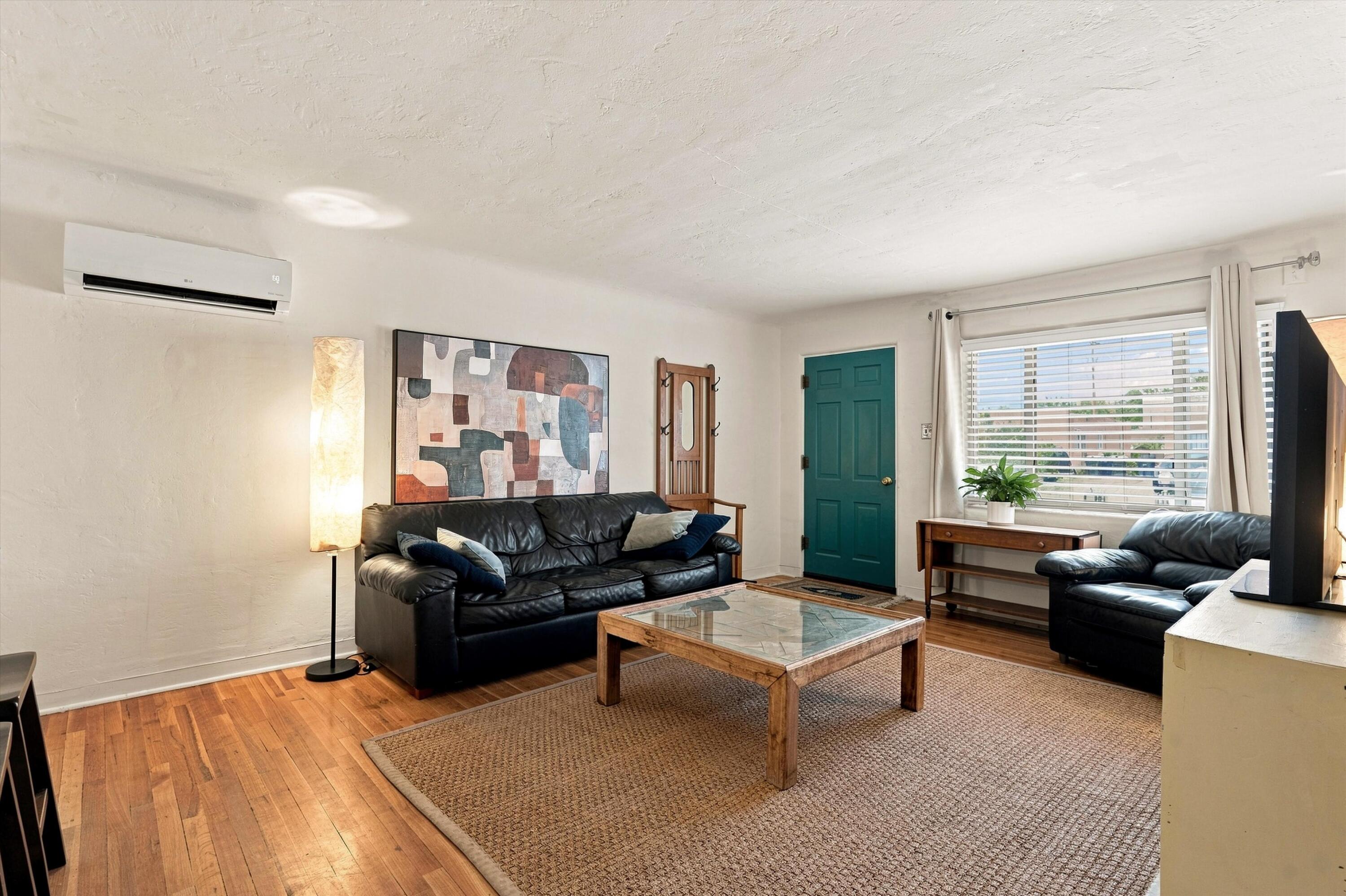 Photo 7 — 1605 Wilmoore Drive SE