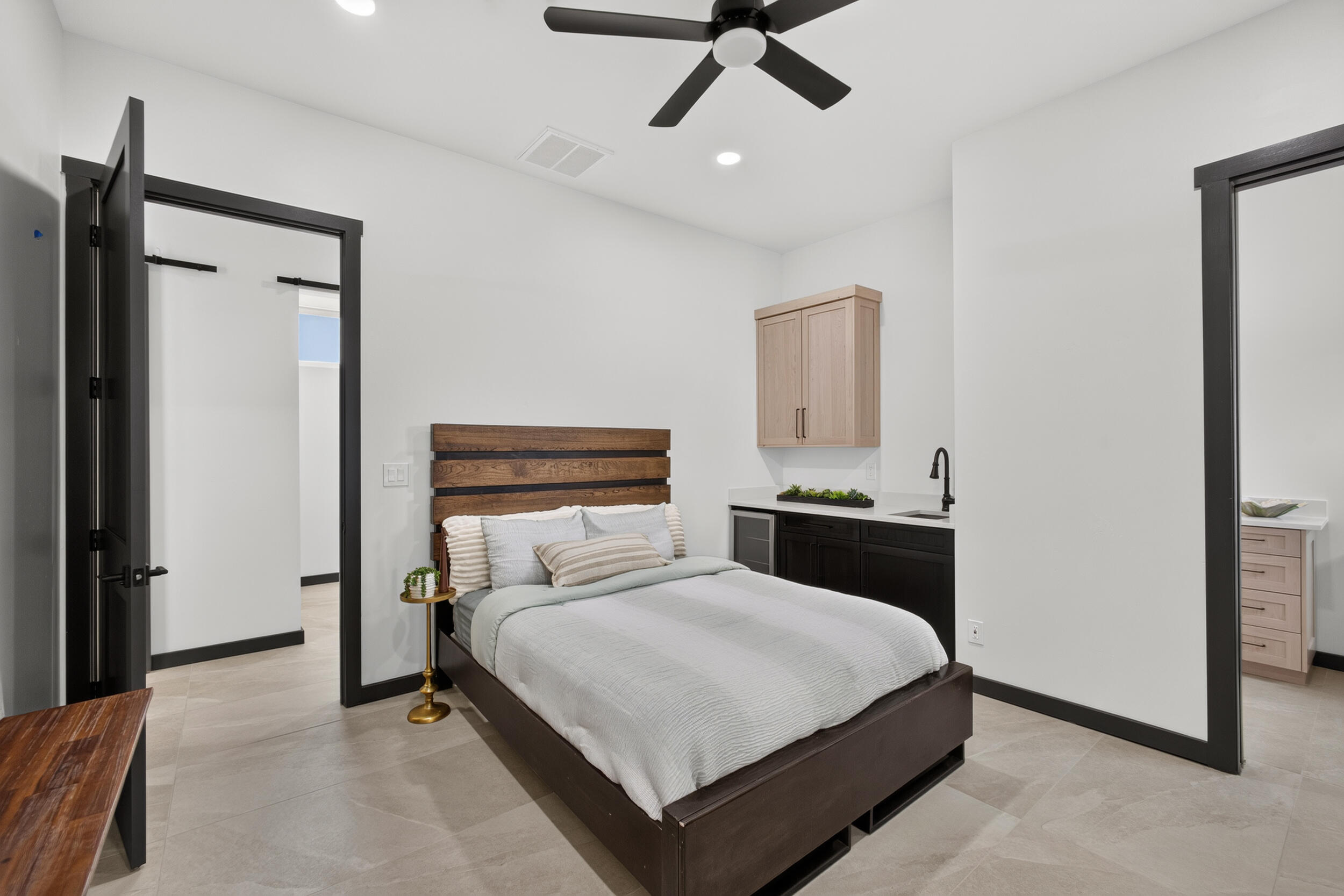 Photo 5 — 1425 6th Street SE