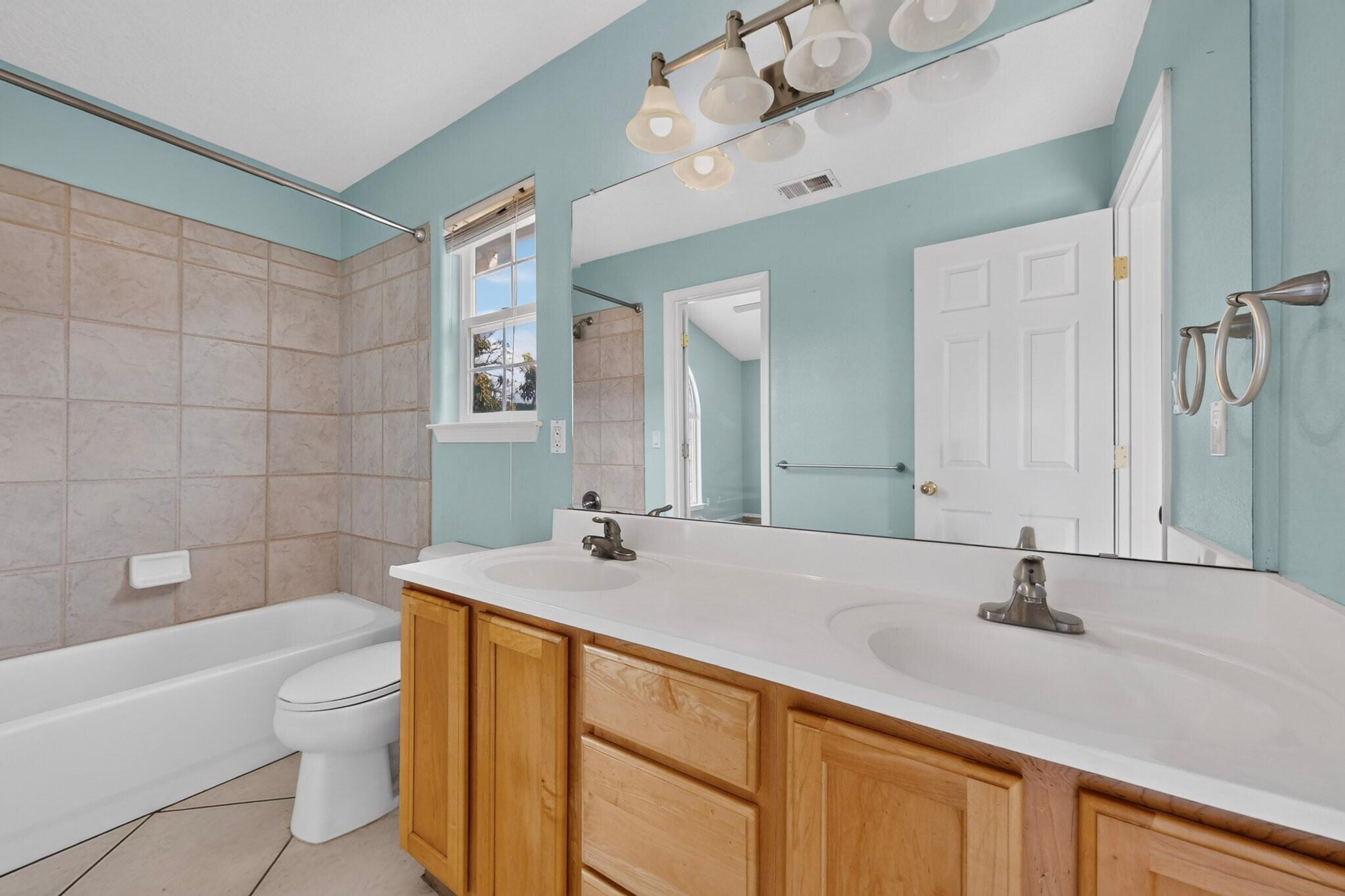 Photo 18 — 2417 Manzano Loop NE