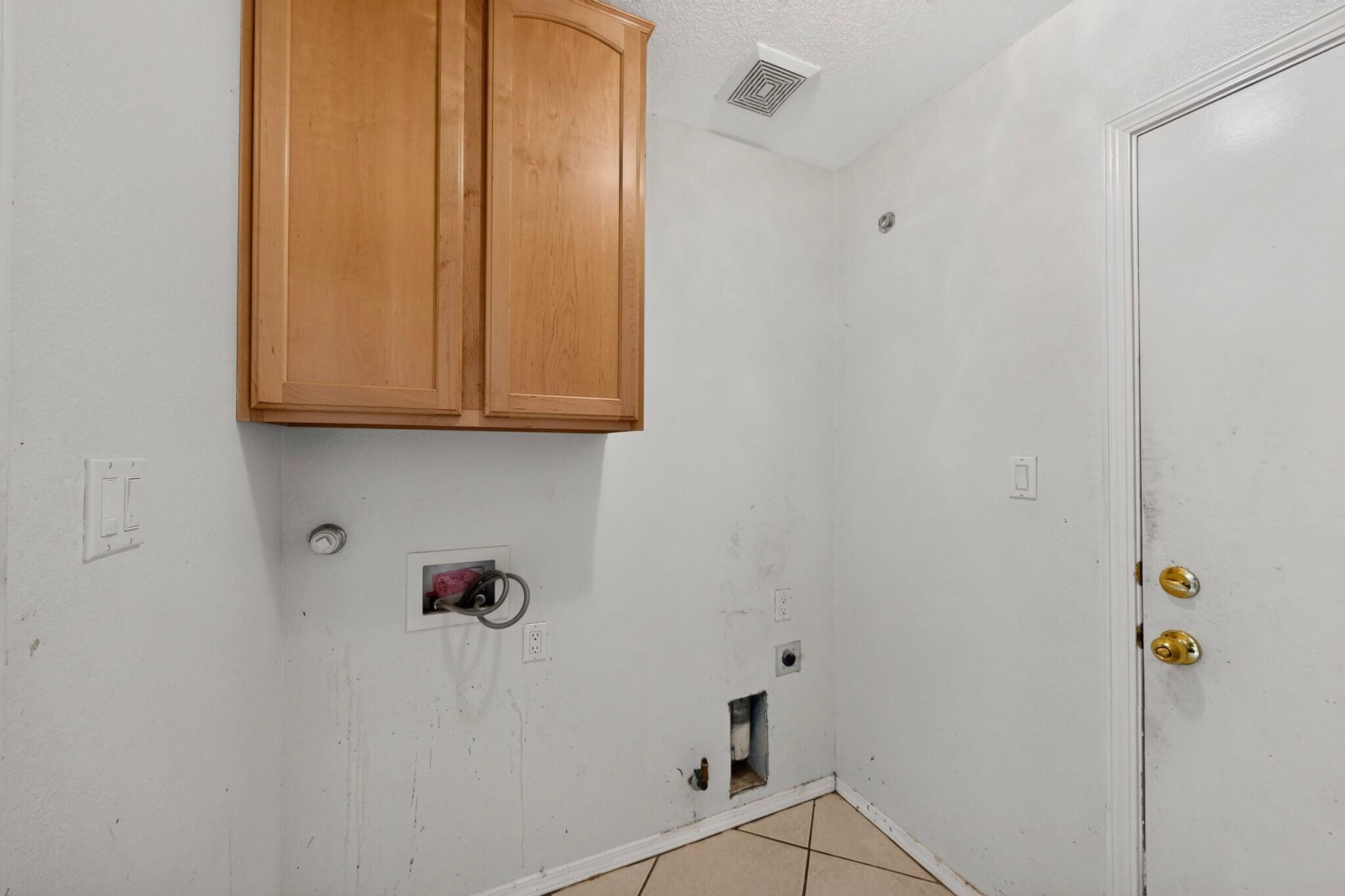 Photo 11 — 2417 Manzano Loop NE