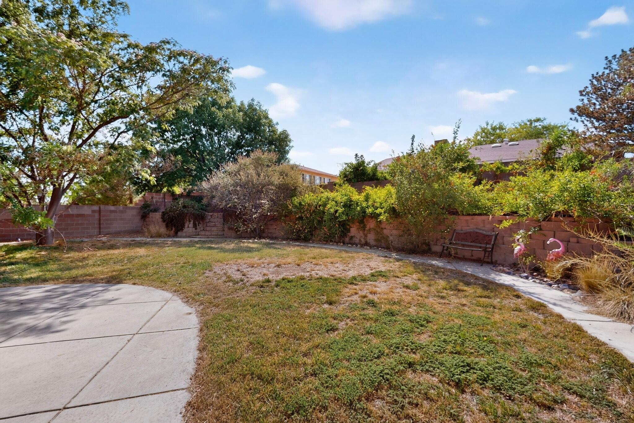 Photo 8 — 2417 Manzano Loop NE