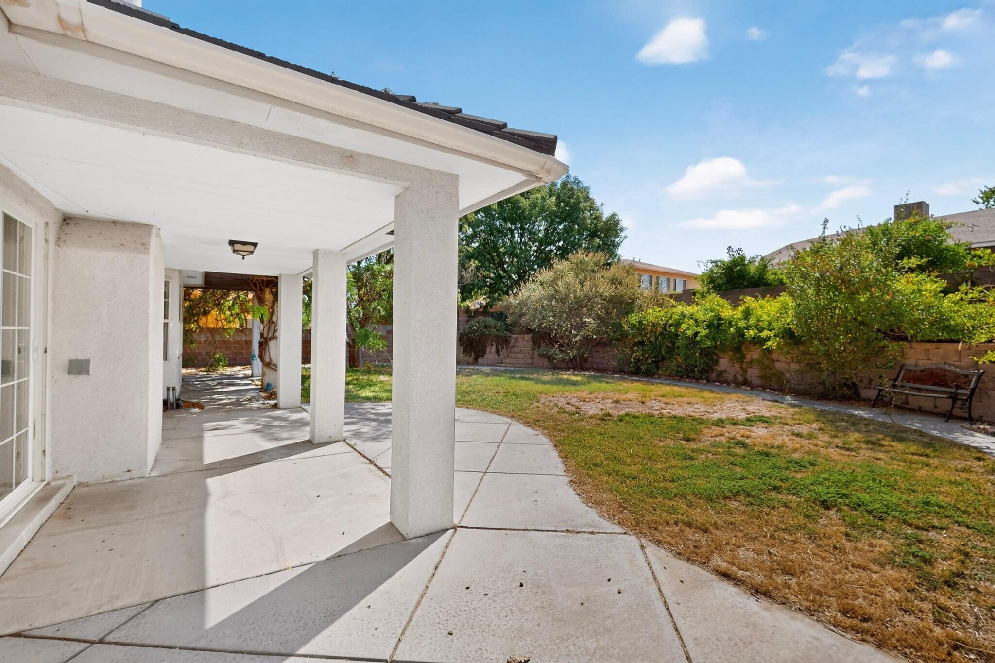 Photo 6 — 2417 Manzano Loop NE