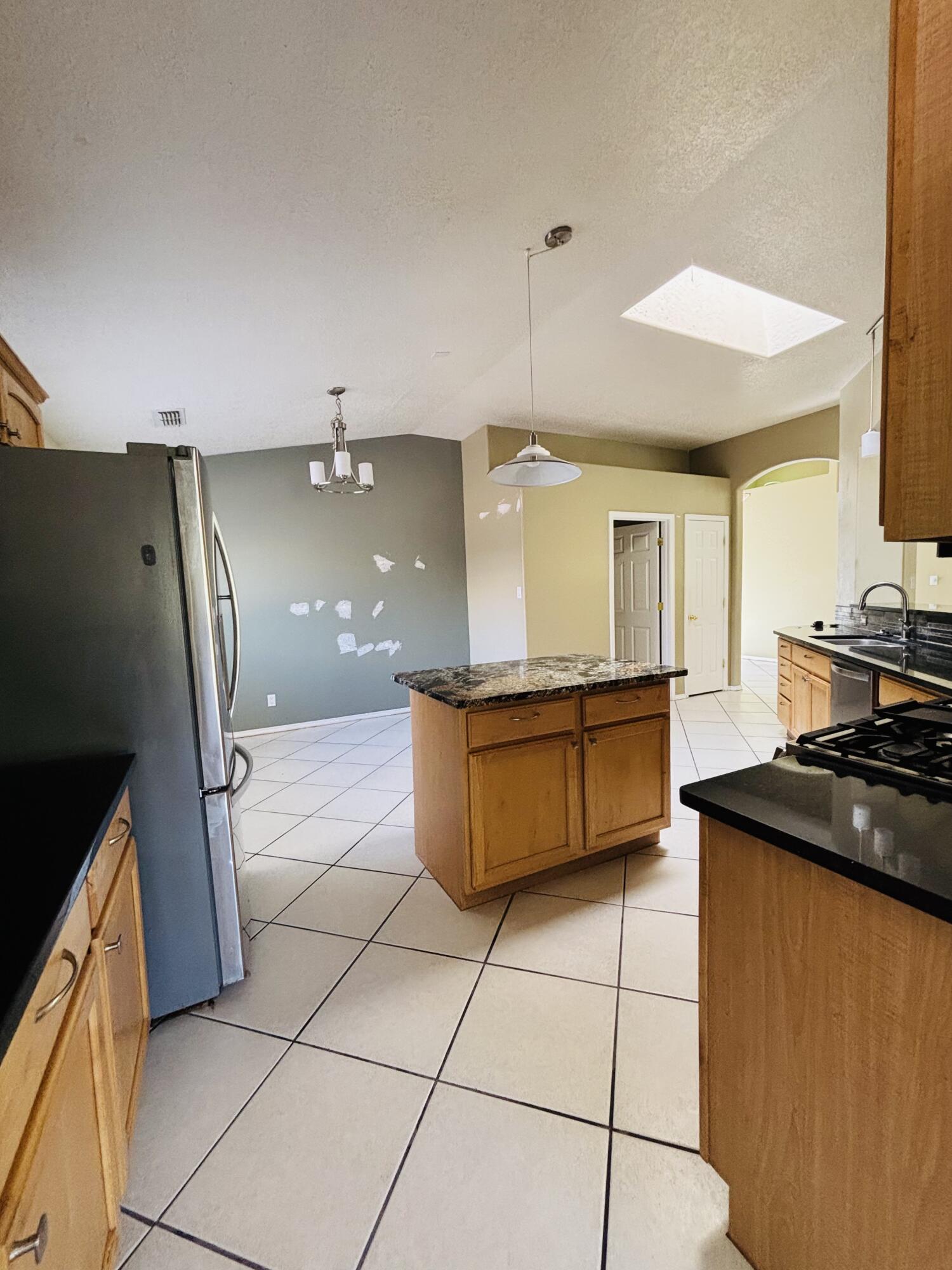 Photo 12 — 2417 Manzano Loop NE