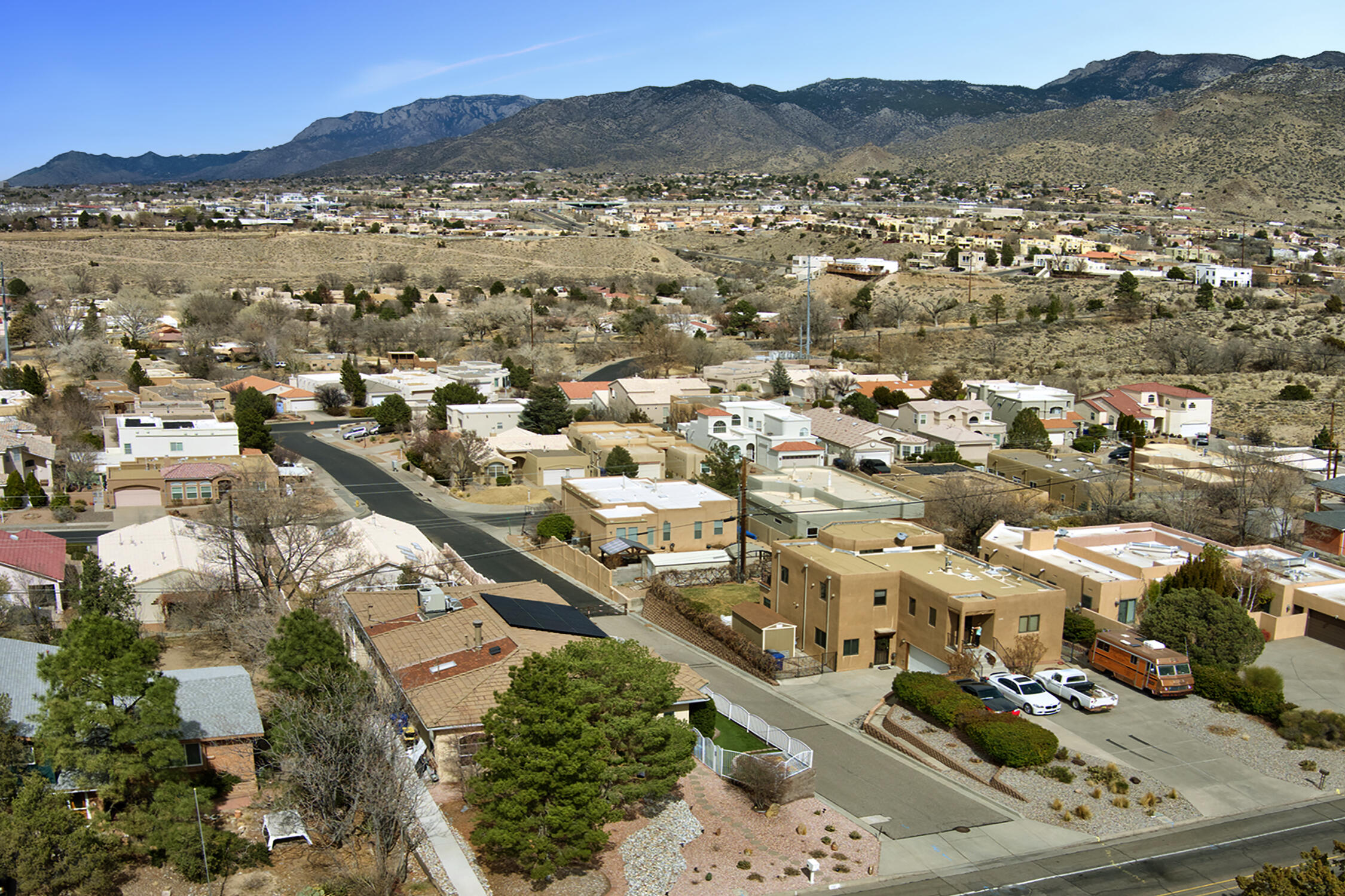 Photo 8 — 701 Stagecoach Road SE