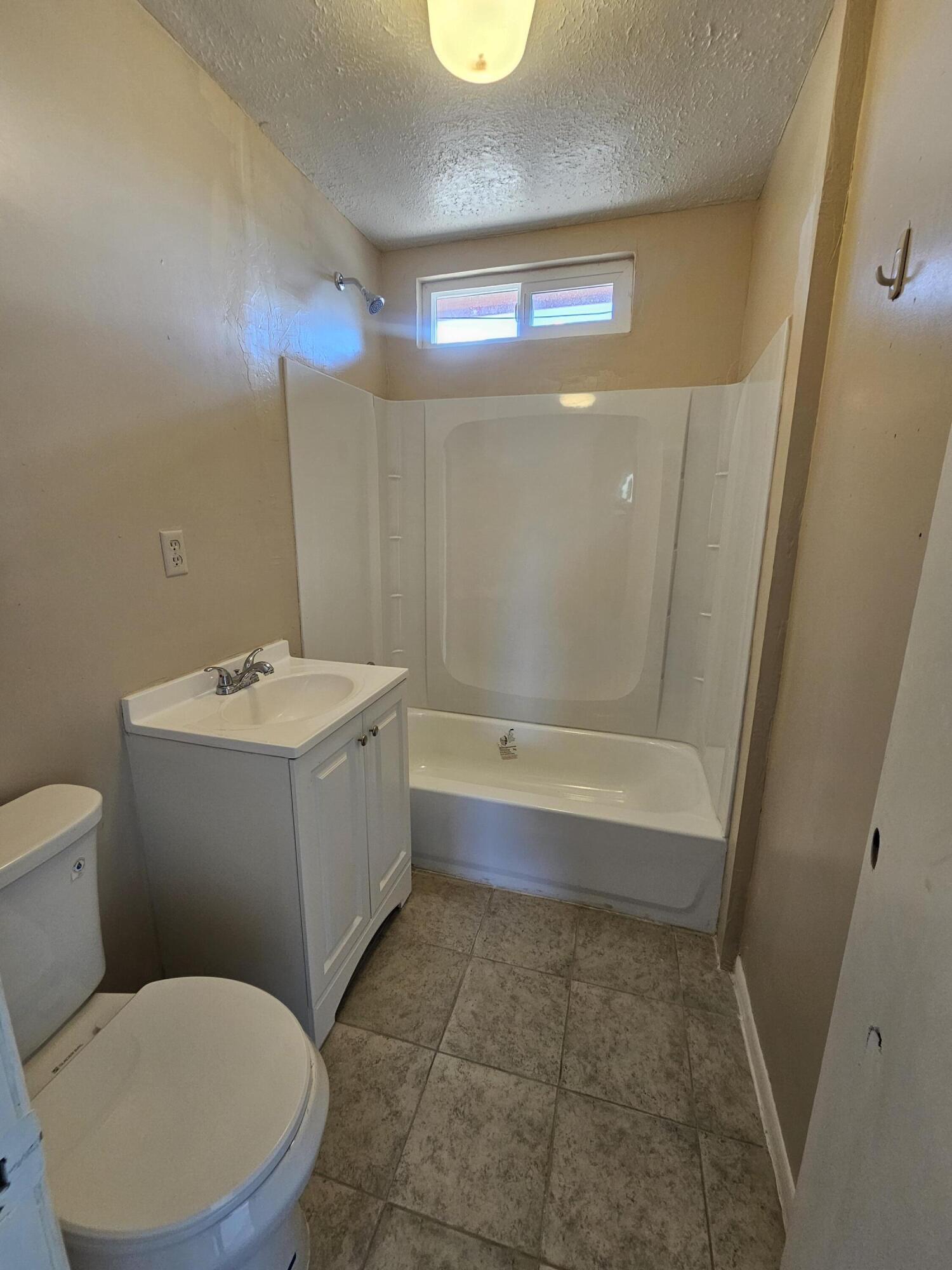 Photo 6 — 338 Thurston Lane