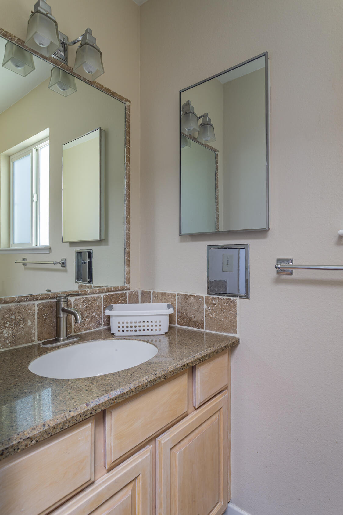 Photo 4 — 7413 El Morro Road NE