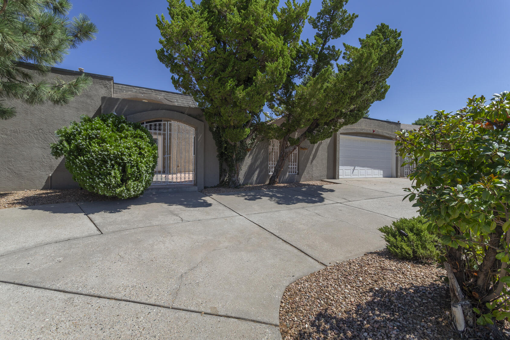 Photo 3 — 7413 El Morro Road NE
