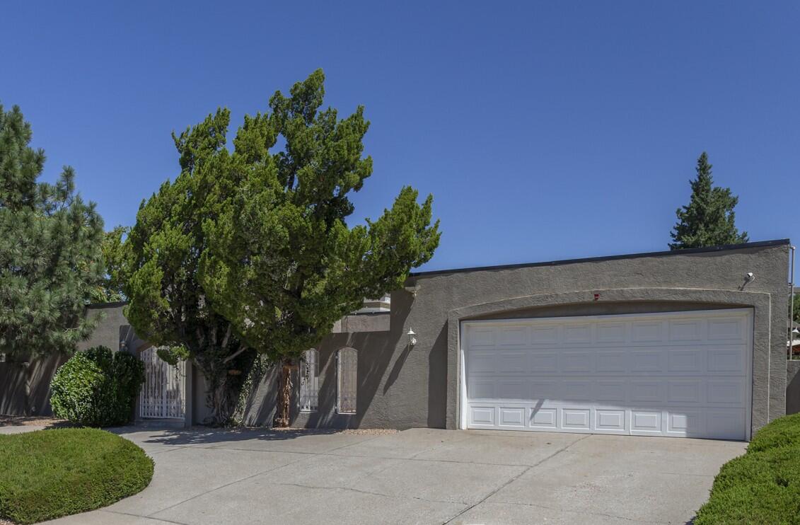 Photo 4 — 7413 El Morro Road NE