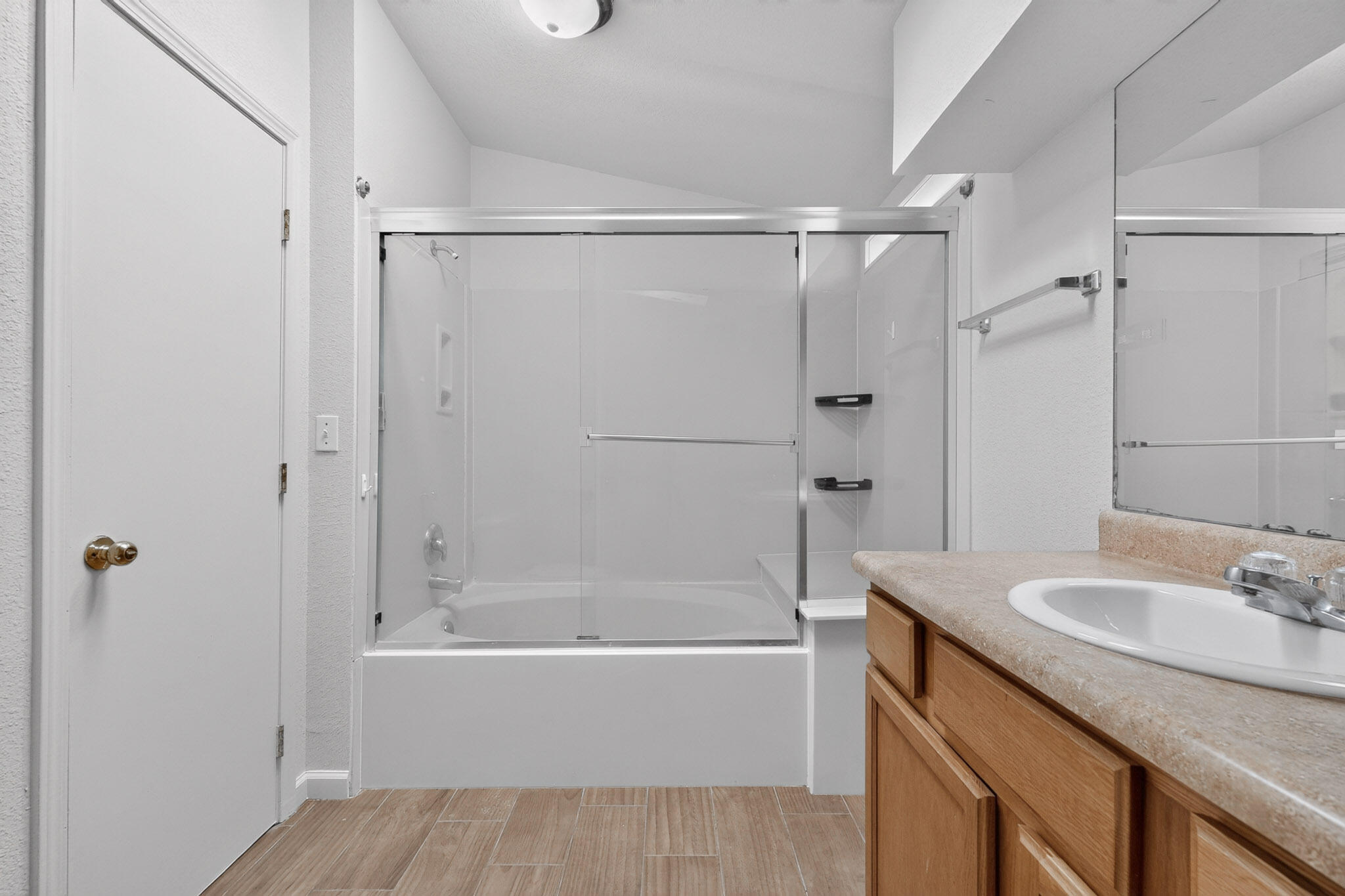 Photo 16 — 7201 Canary Lane NE