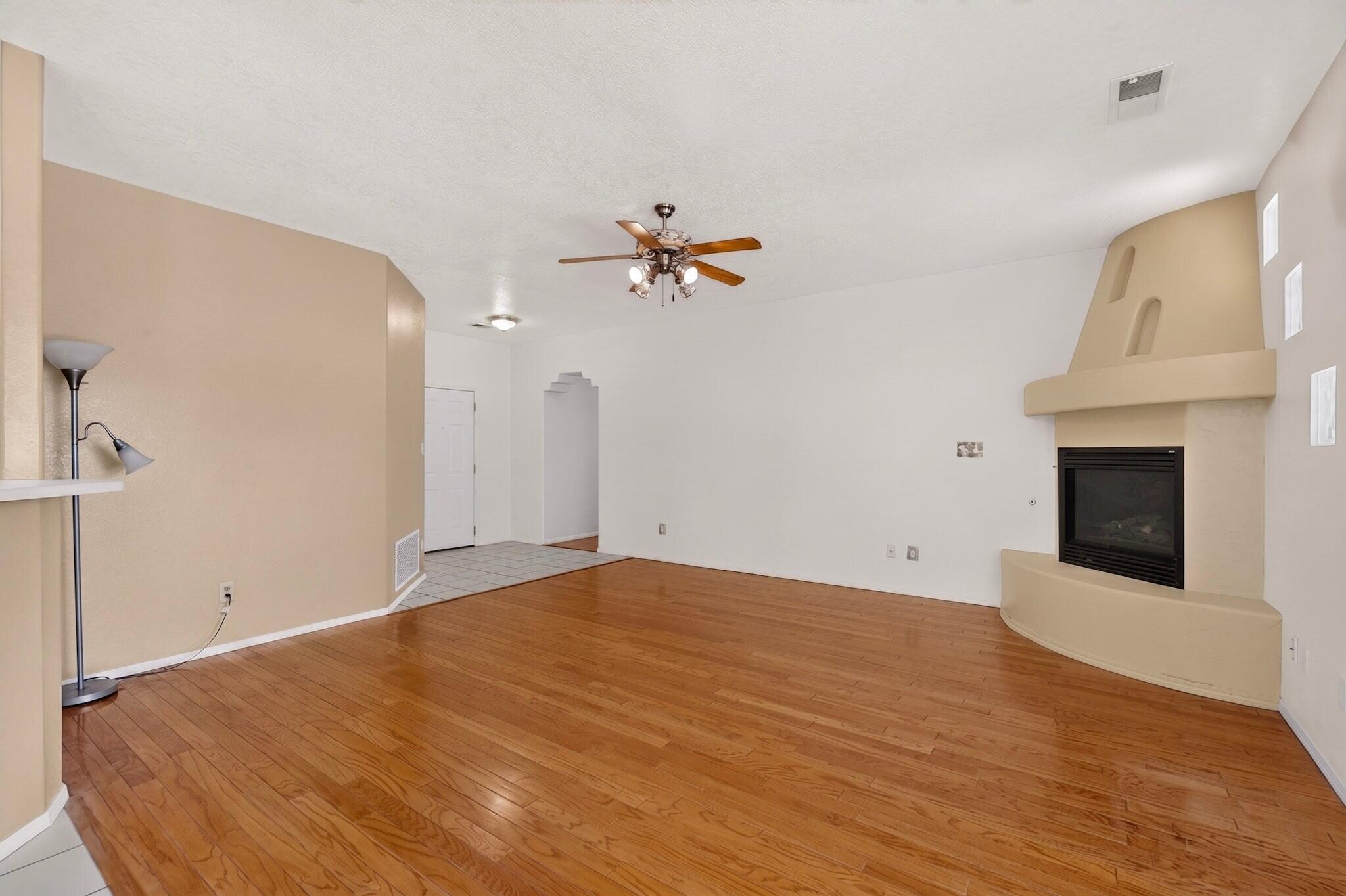 Photo 6 — 7100 Luz De La Luna Place NW