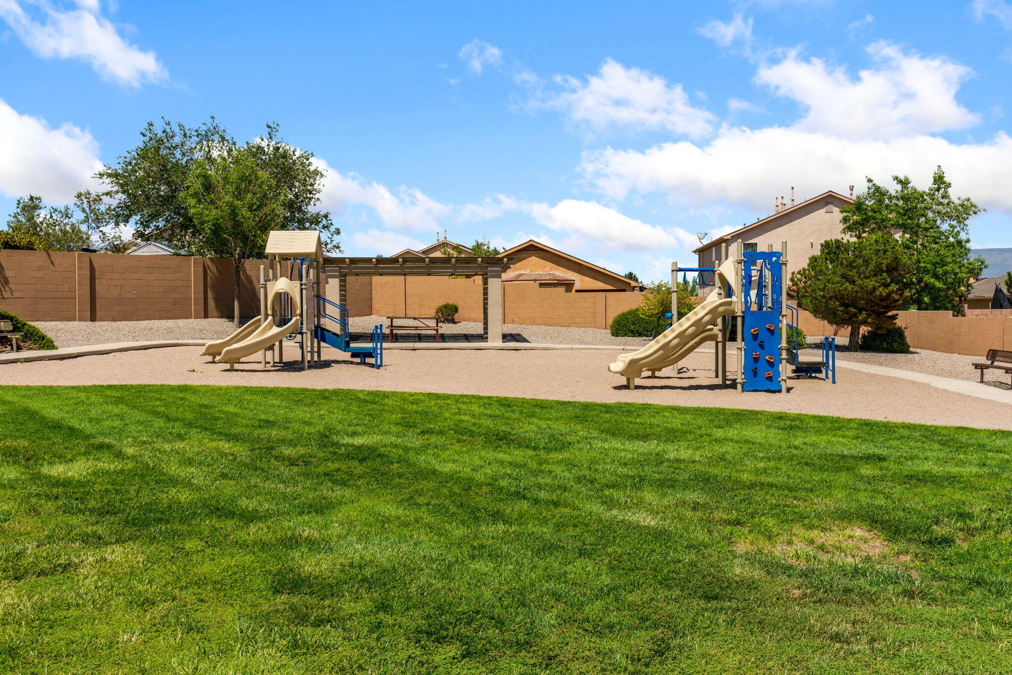 Photo 4 — 2723 Sunny Sky Lane SW