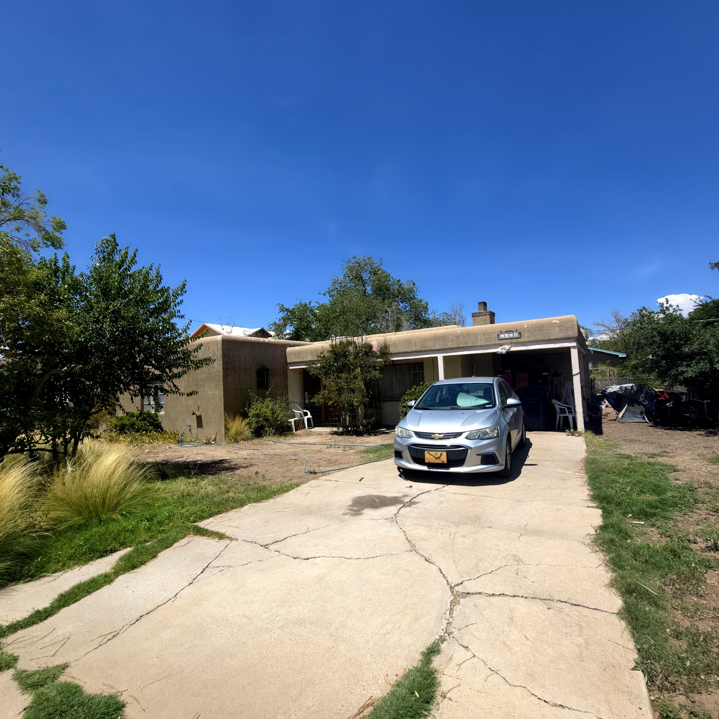 Photo 3 — 1013 La Poblana Road NW