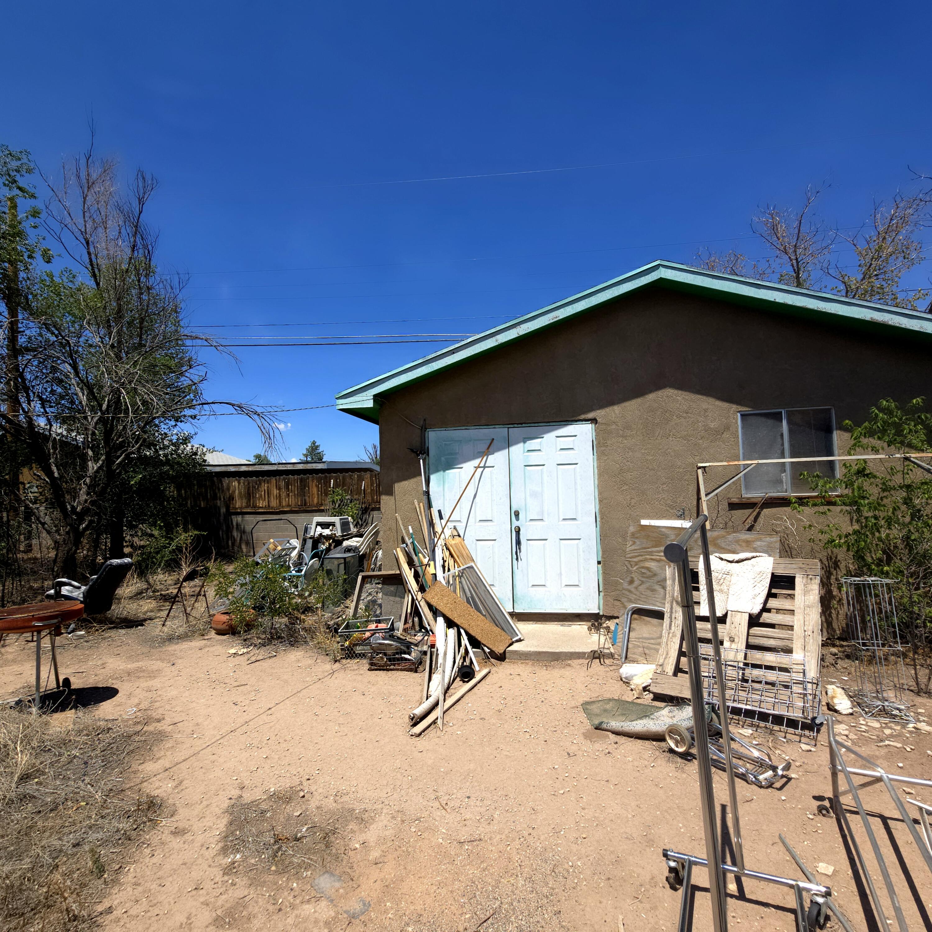 Photo 2 — 1013 La Poblana Road NW
