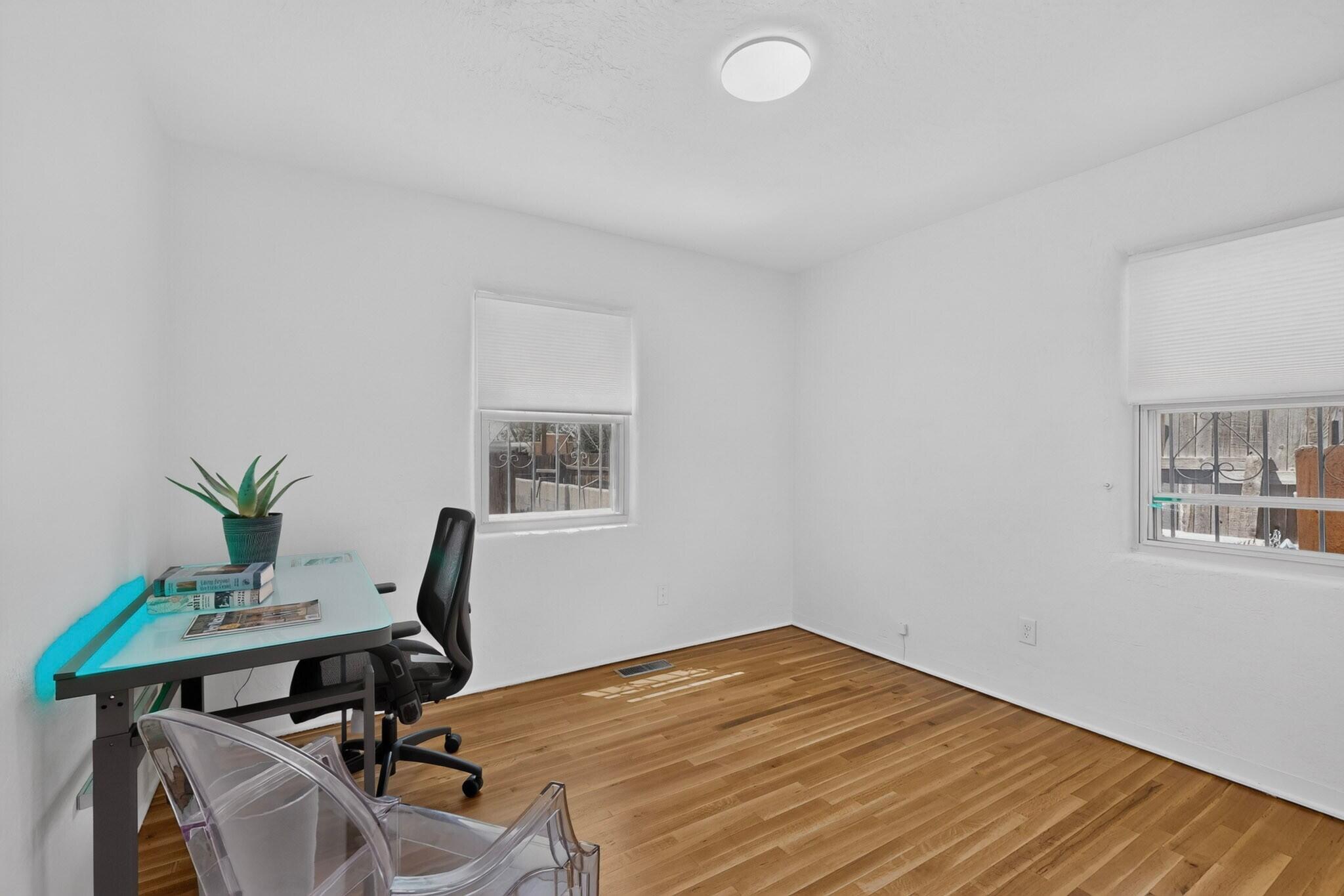 Photo 16 — 821 Cagua Drive SE