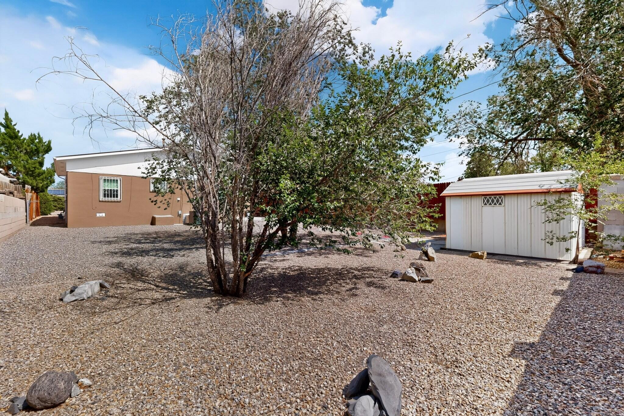 Photo 8 — 821 Cagua Drive SE