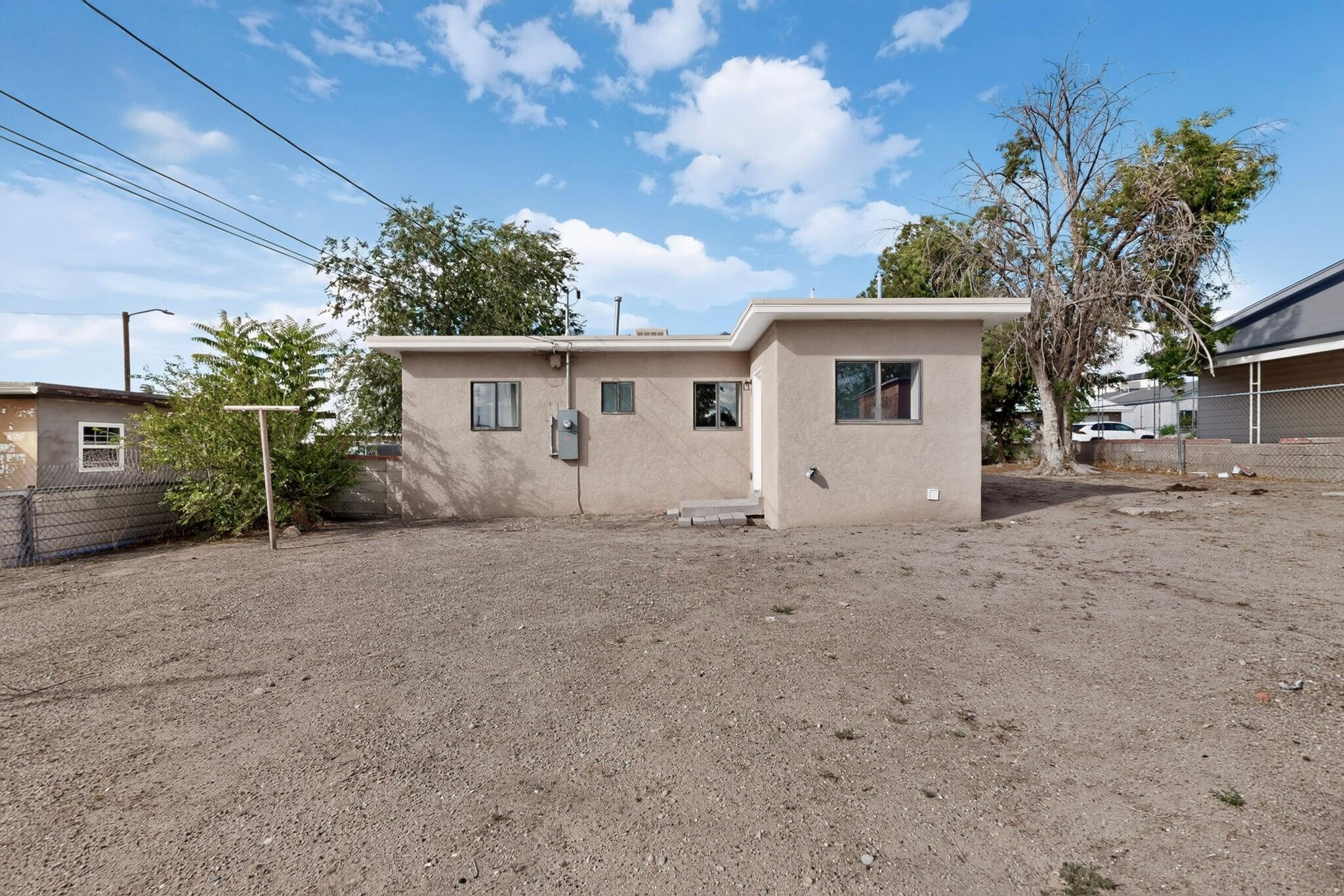 Photo 13 — 1500 Alamo Avenue SE