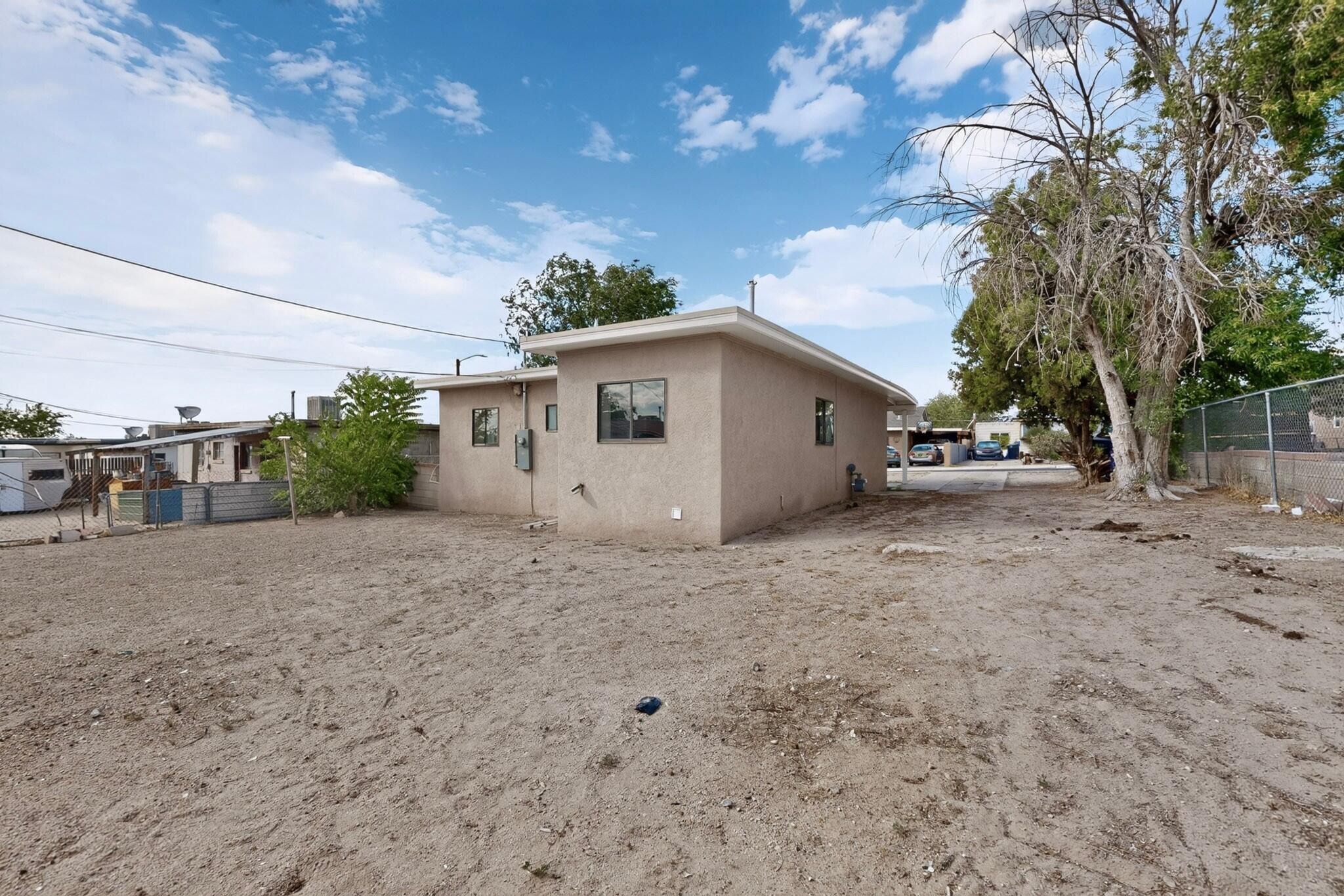 Photo 11 — 1500 Alamo Avenue SE
