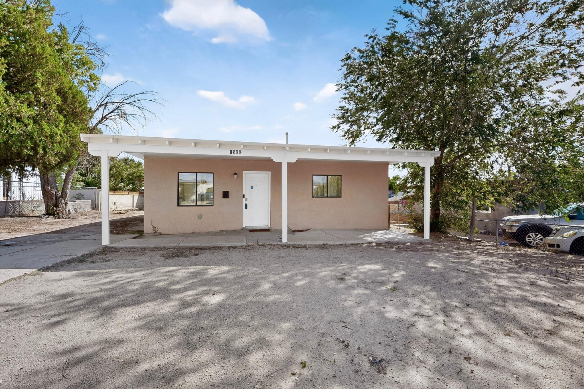 Photo 3 — 1500 Alamo Avenue SE