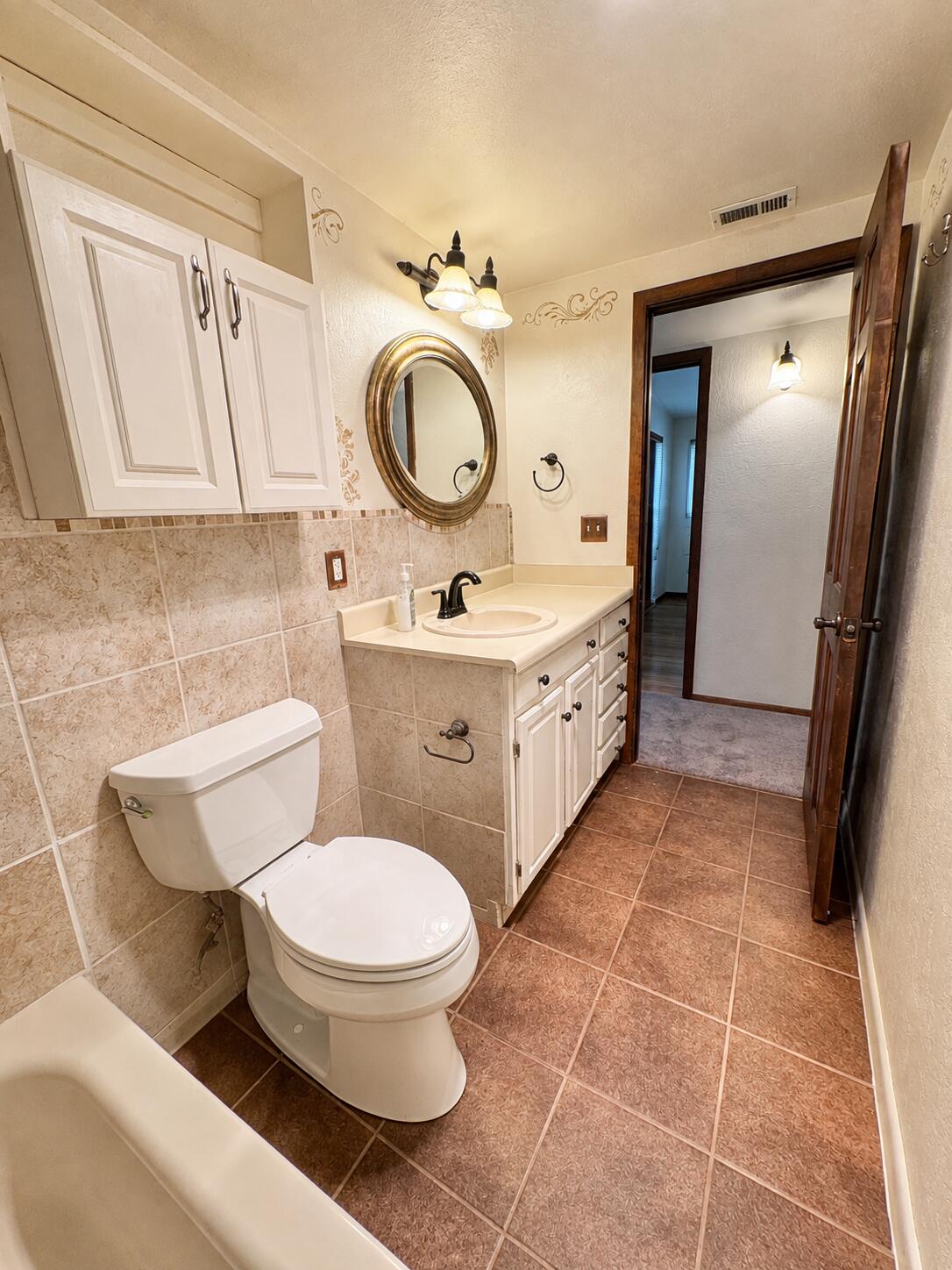 Photo 17 — 11420 Angelina Place NE