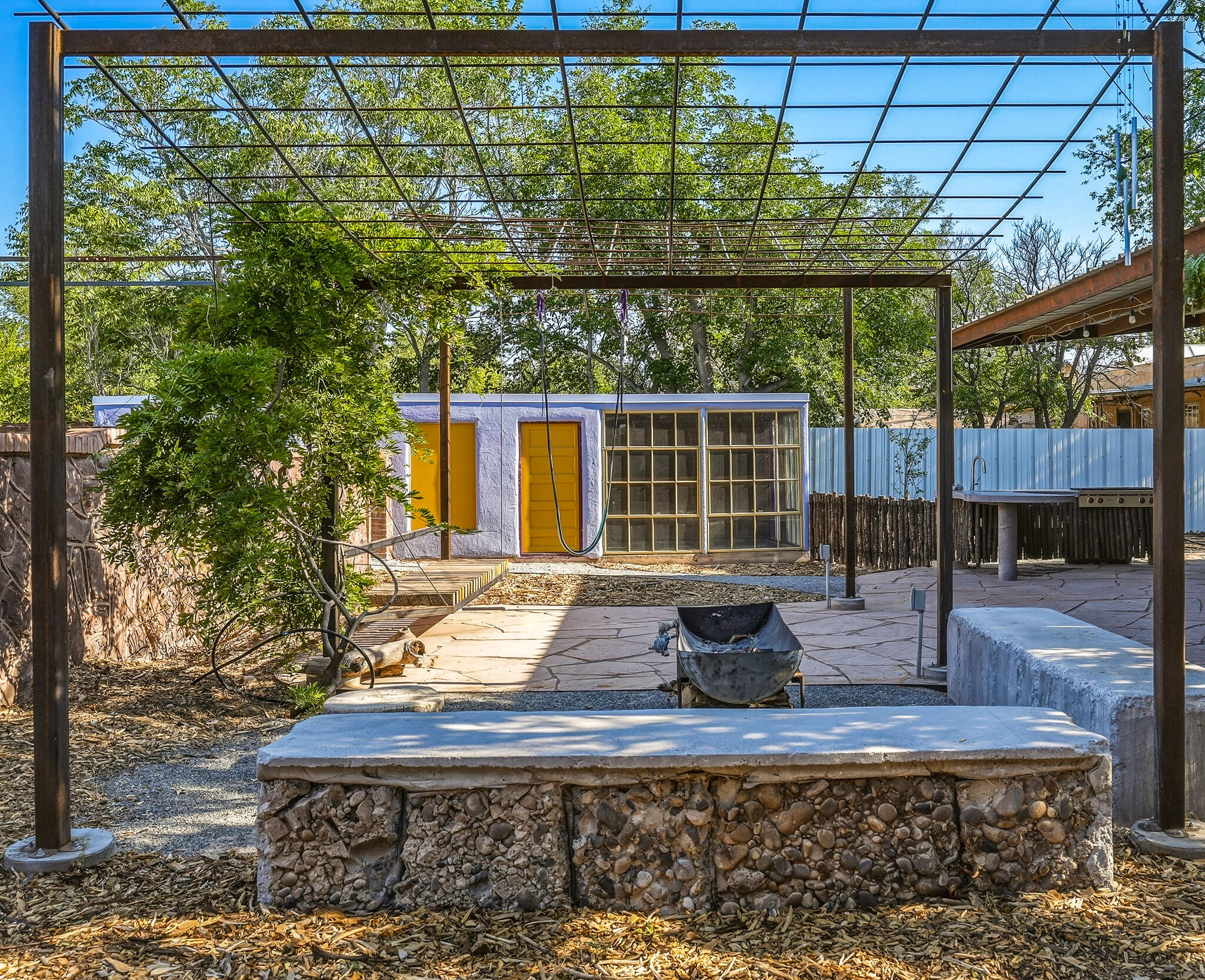 Photo 20 — 613 Isleta Boulevard SW