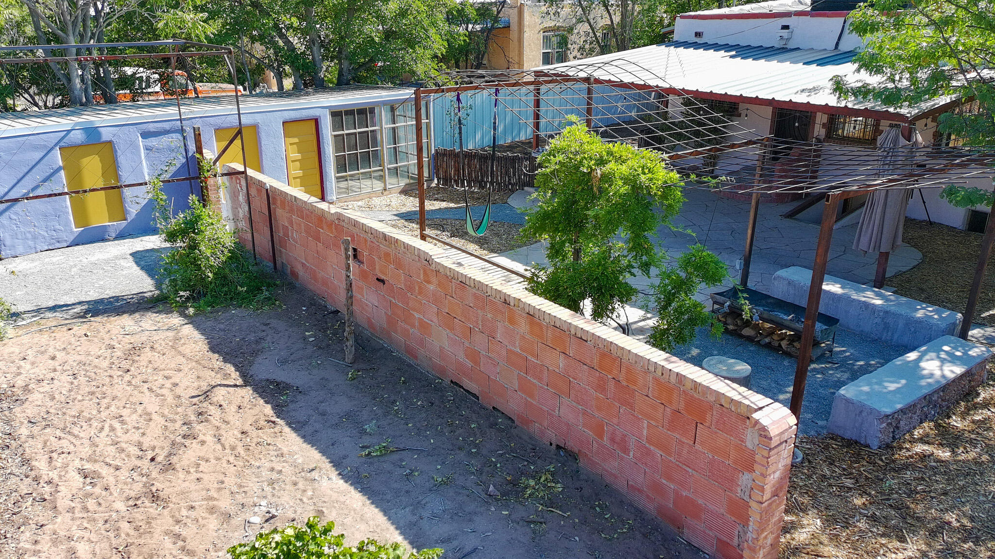 Photo 8 — 613 Isleta Boulevard SW