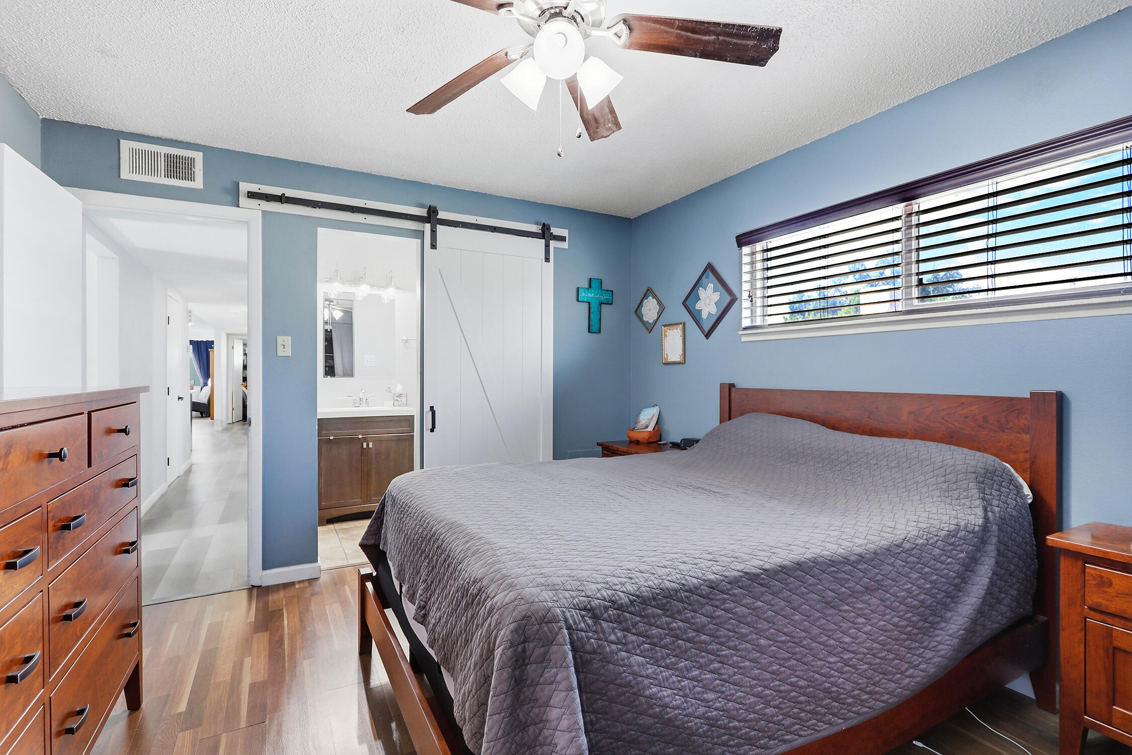Photo 14 — 11913 Allison Court NE
