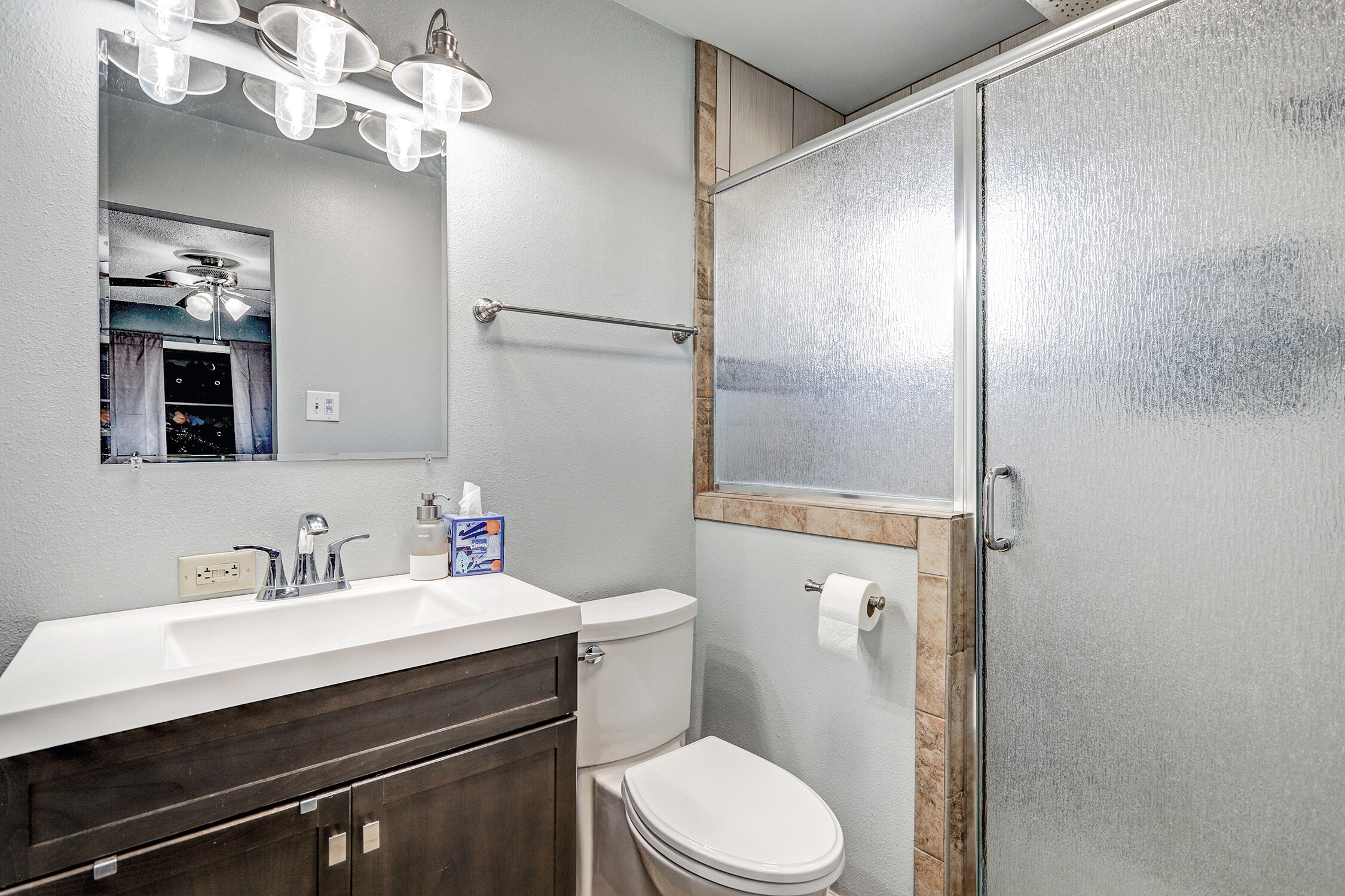 Photo 13 — 11913 Allison Court NE