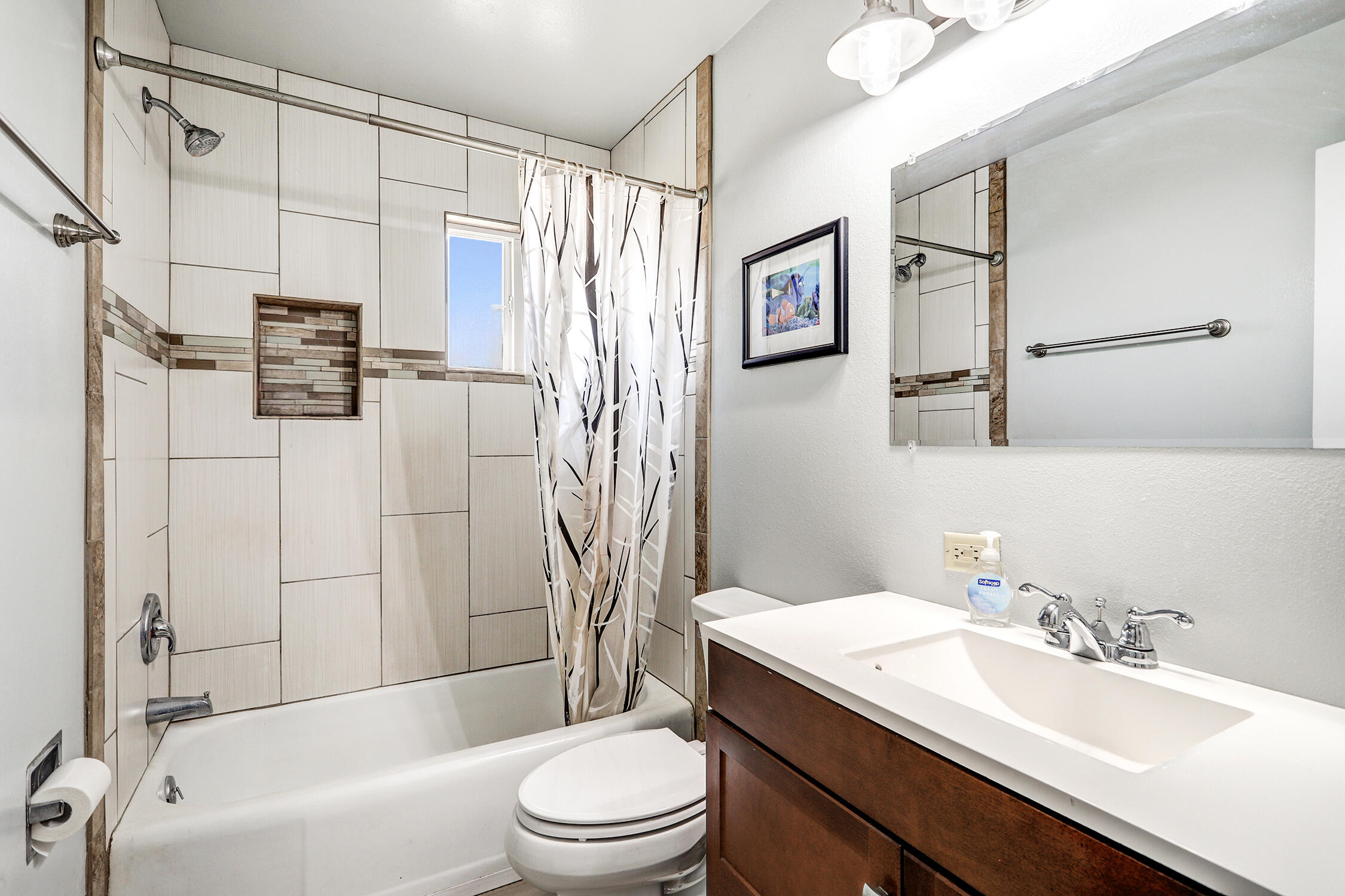 Photo 9 — 11913 Allison Court NE