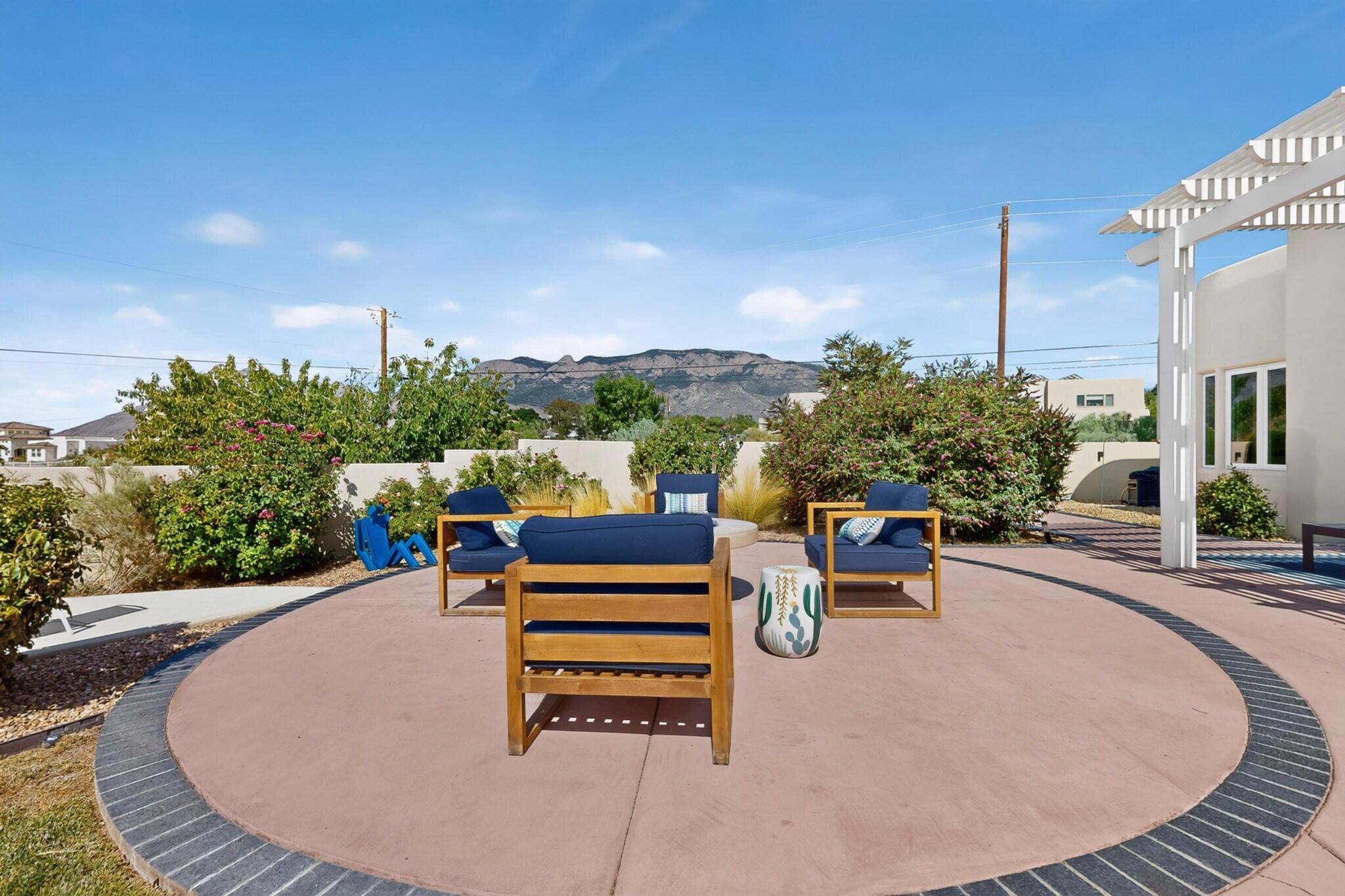 Photo 19 — 9215 Ventura Street NE