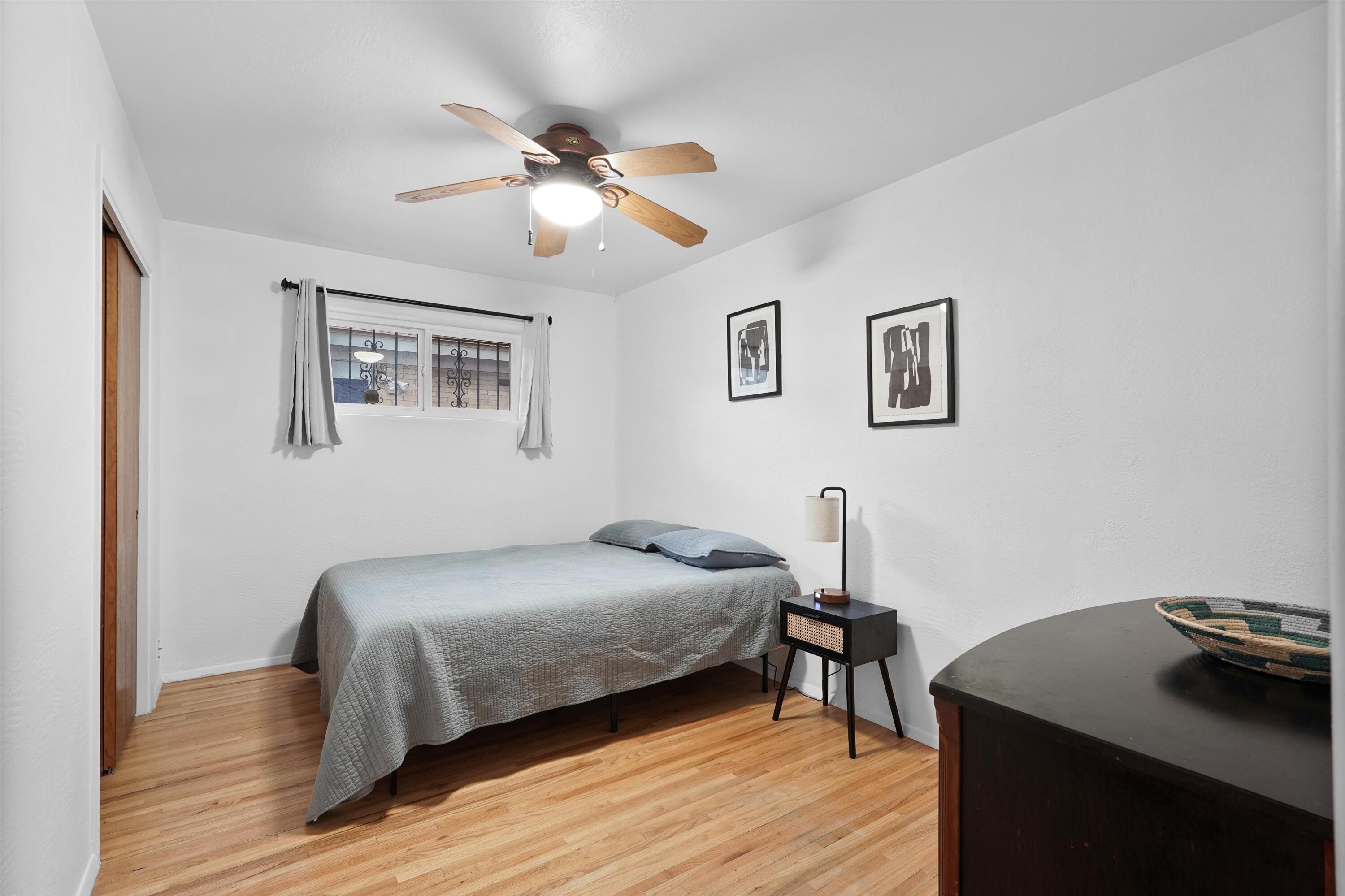 Photo 20 — 400 Sierra Drive SE