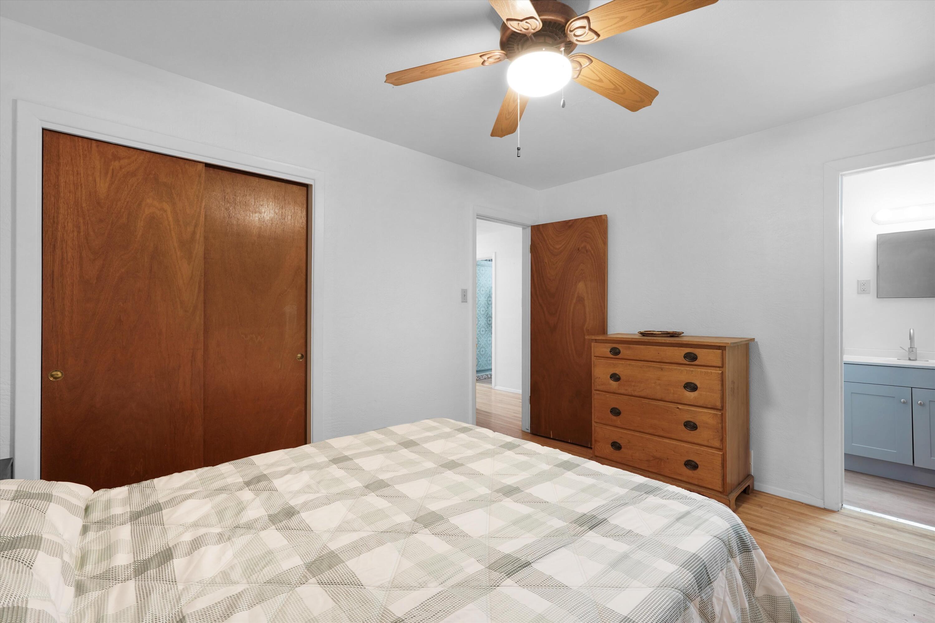 Photo 13 — 400 Sierra Drive SE