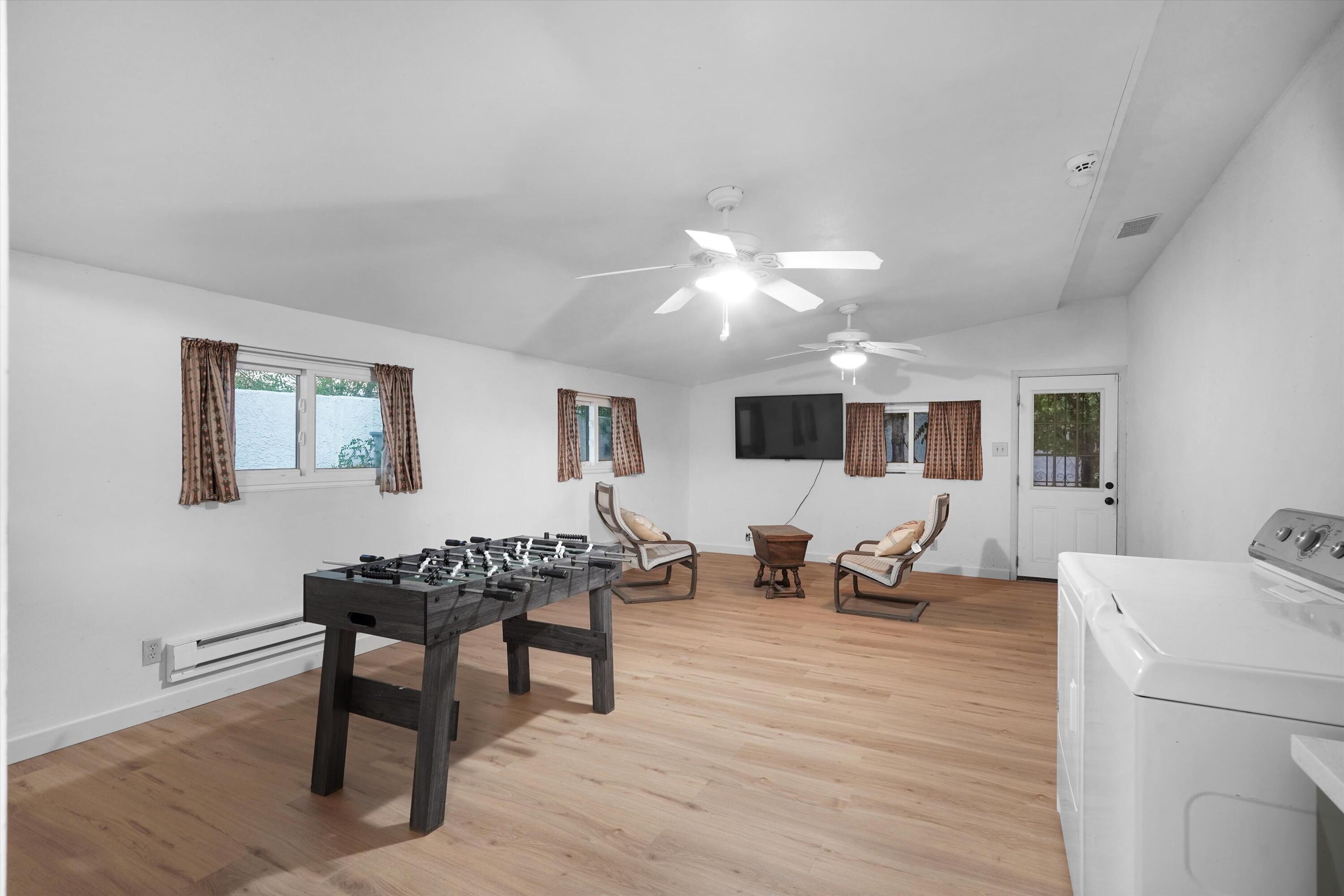 Photo 10 — 400 Sierra Drive SE
