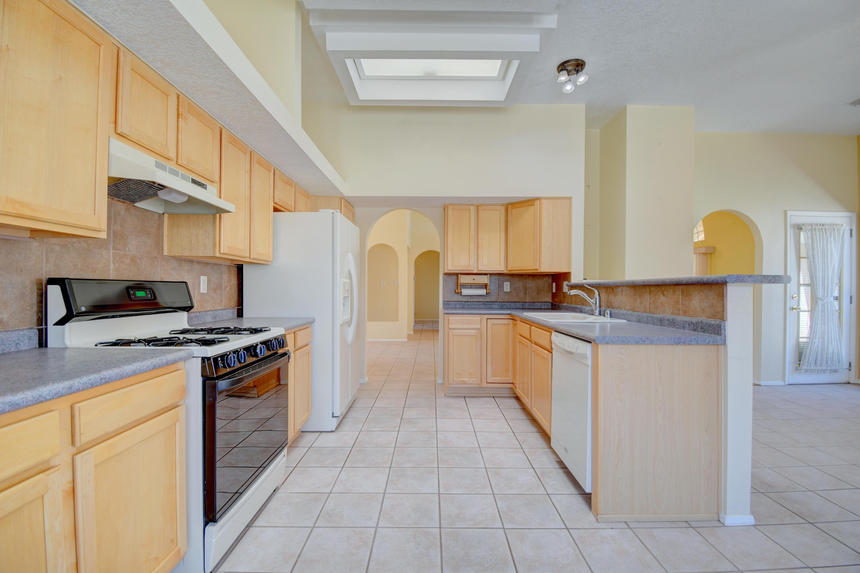 Photo 18 — 4921 Hayworth Hills Drive NE