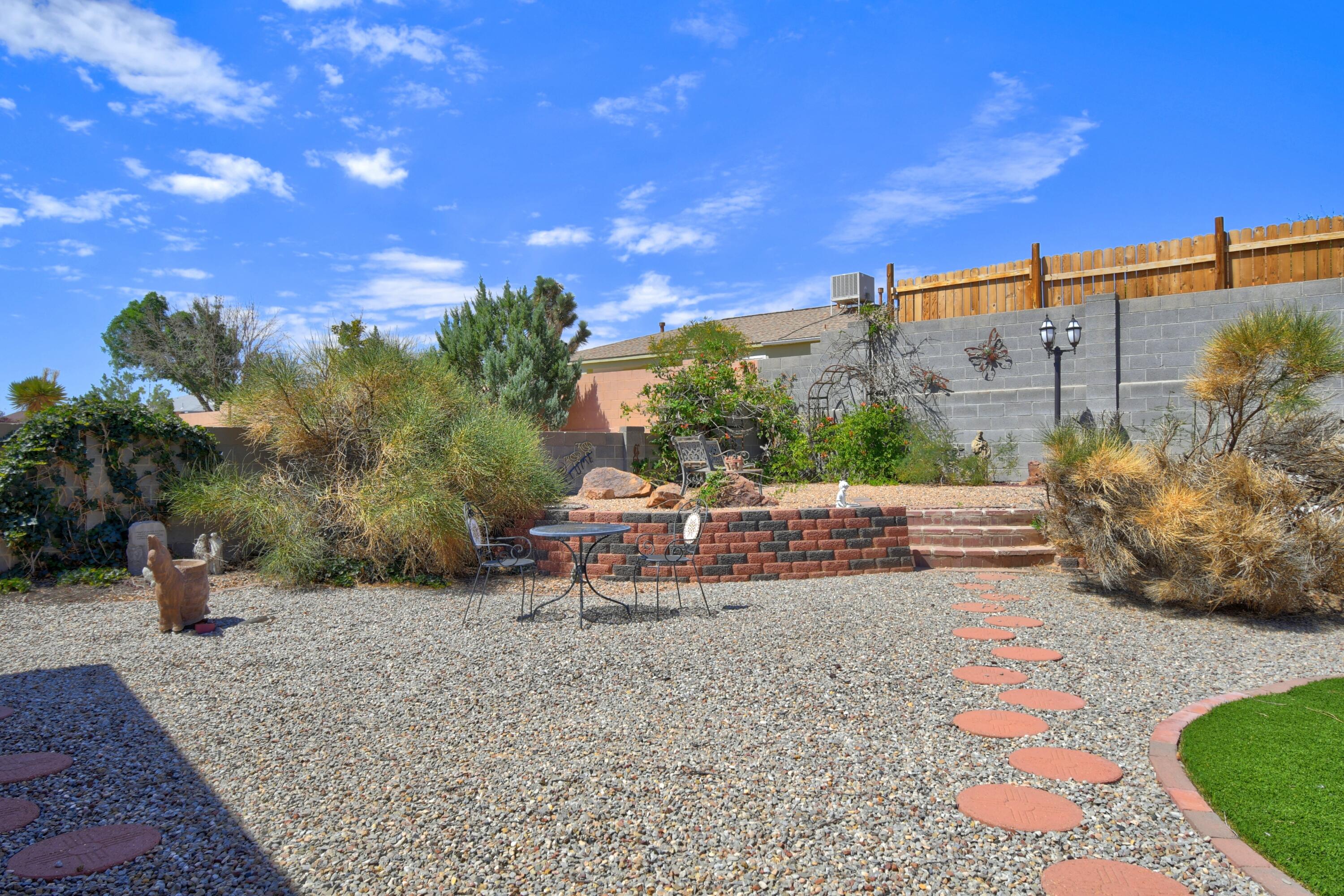 Photo 7 — 4921 Hayworth Hills Drive NE