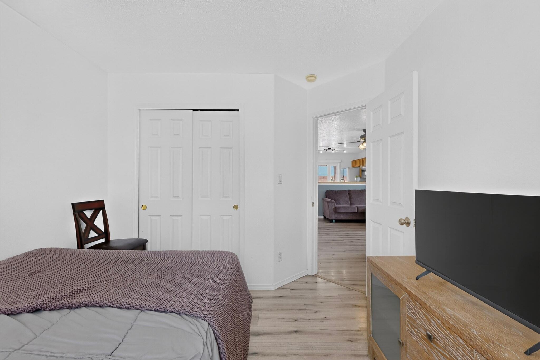 Photo 20 — 736 Torretta Drive SW