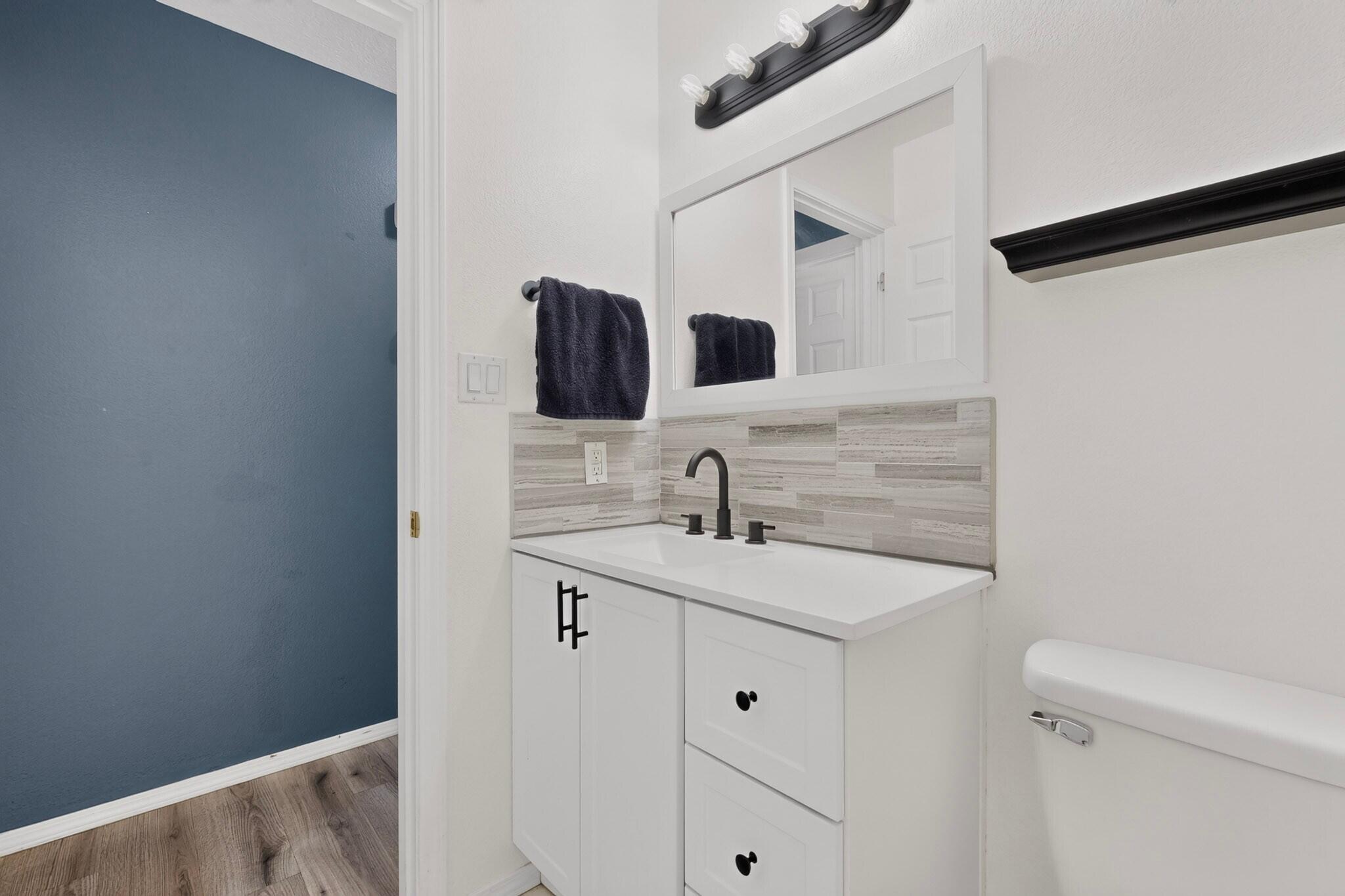 Photo 18 — 736 Torretta Drive SW