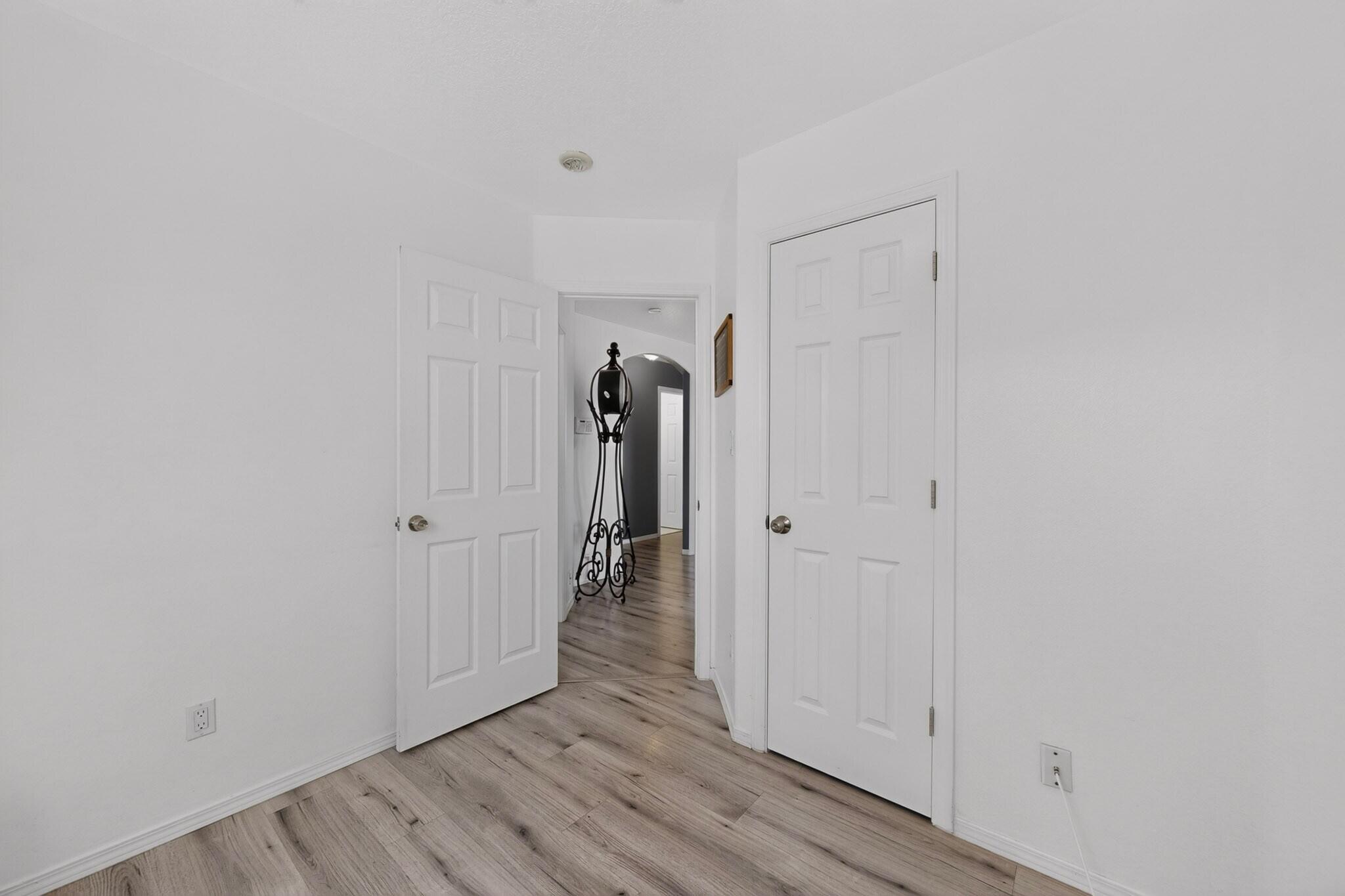 Photo 15 — 736 Torretta Drive SW