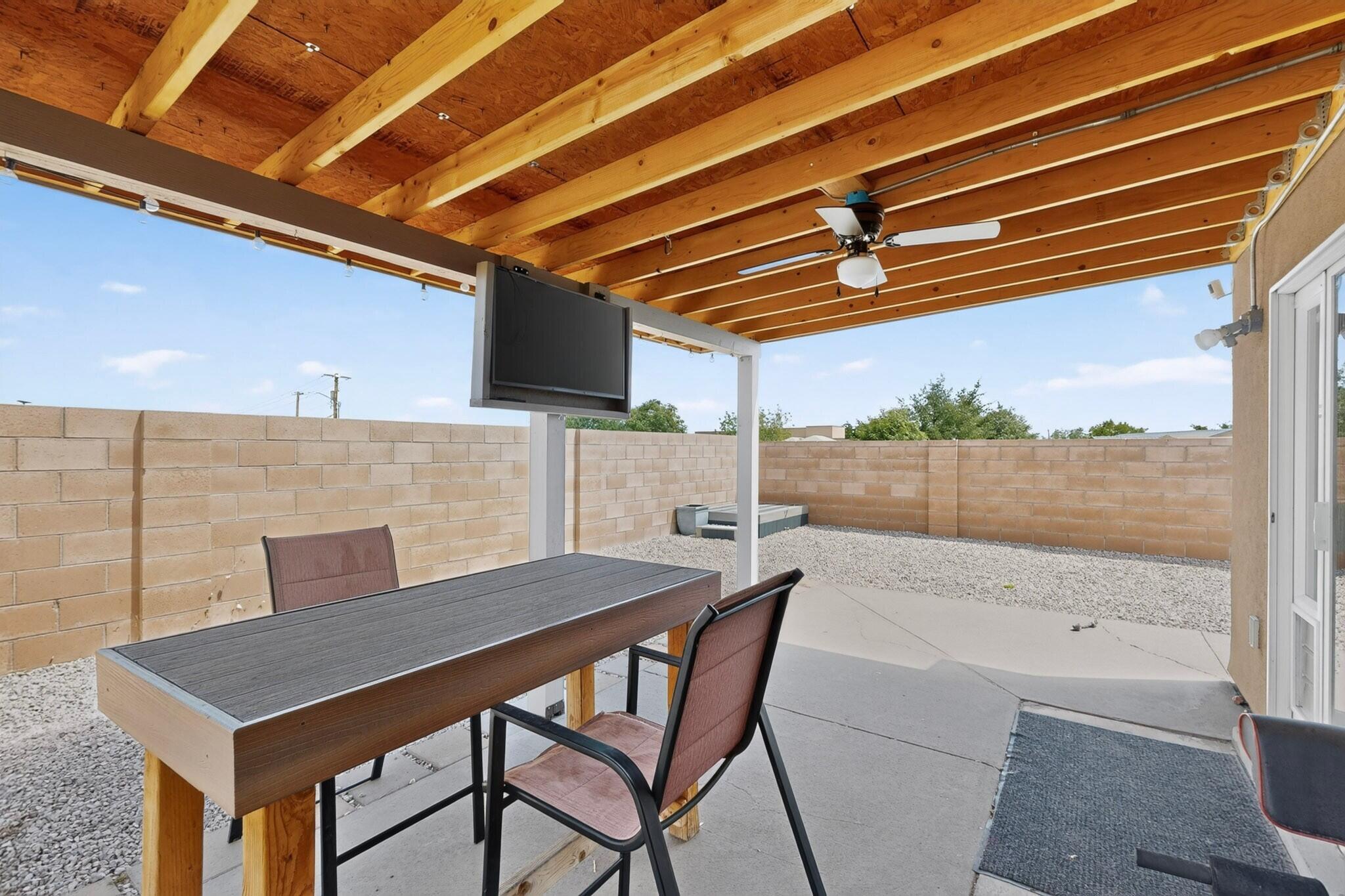 Photo 9 — 736 Torretta Drive SW