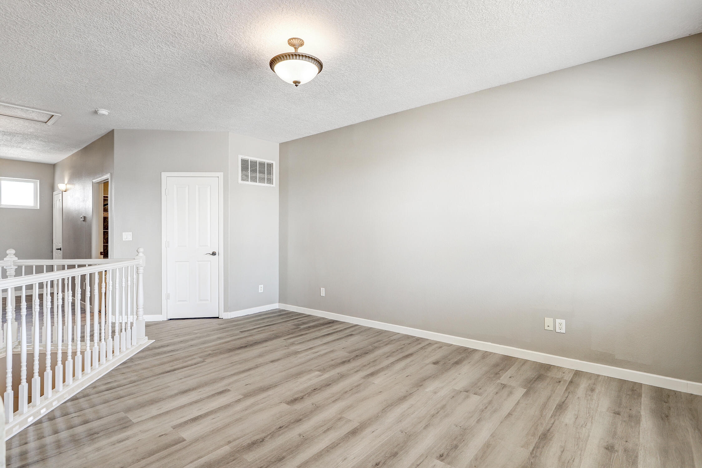 Photo 20 — 2212 Garden Road NE