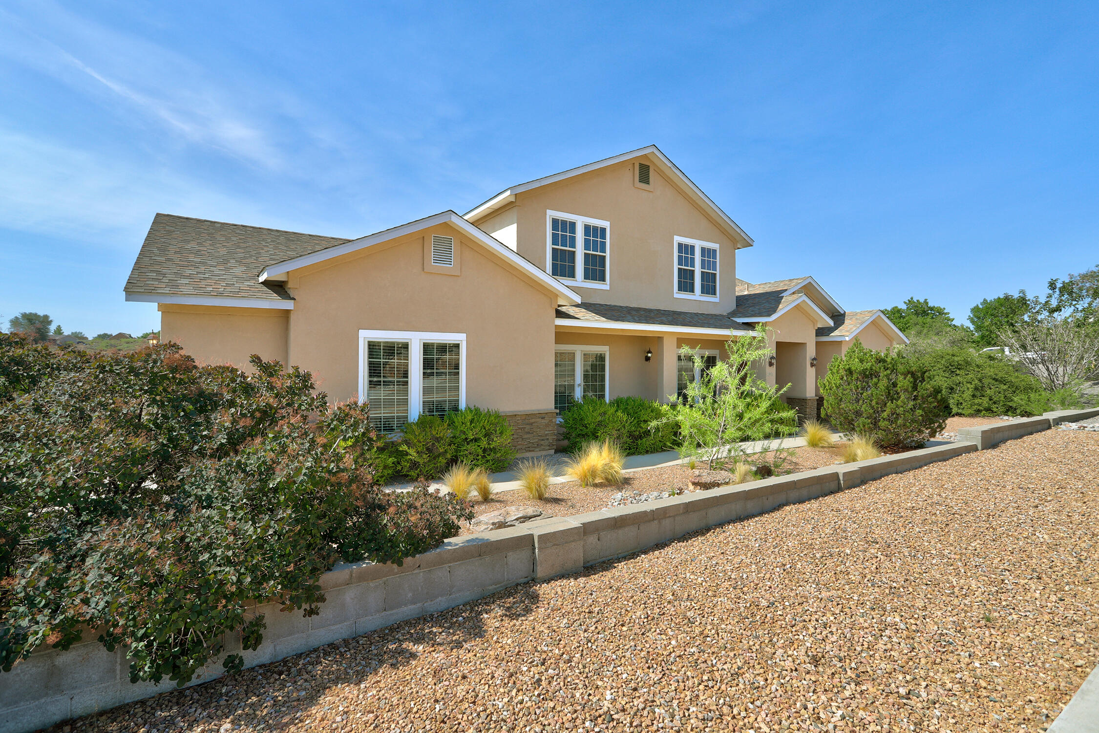 Photo 4 — 2212 Garden Road NE