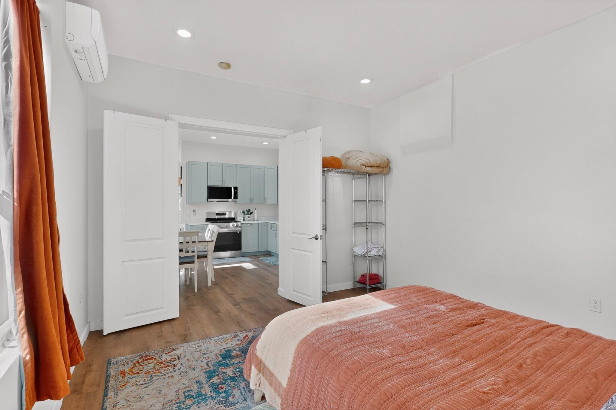 Photo 13 —  1505 -1507 1/2 Marble Avenue NW
