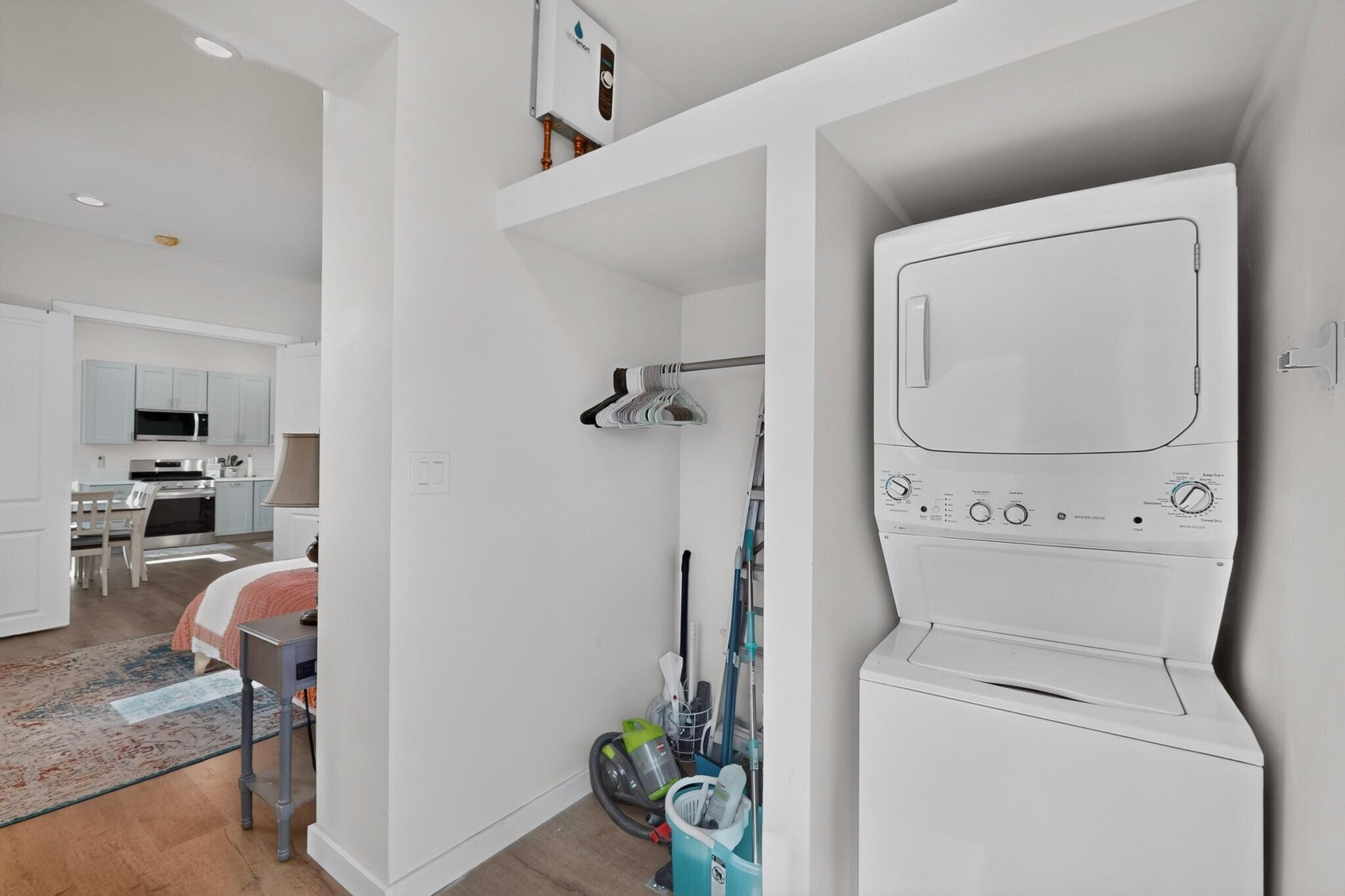 Photo 9 —  1505 -1507 1/2 Marble Avenue NW