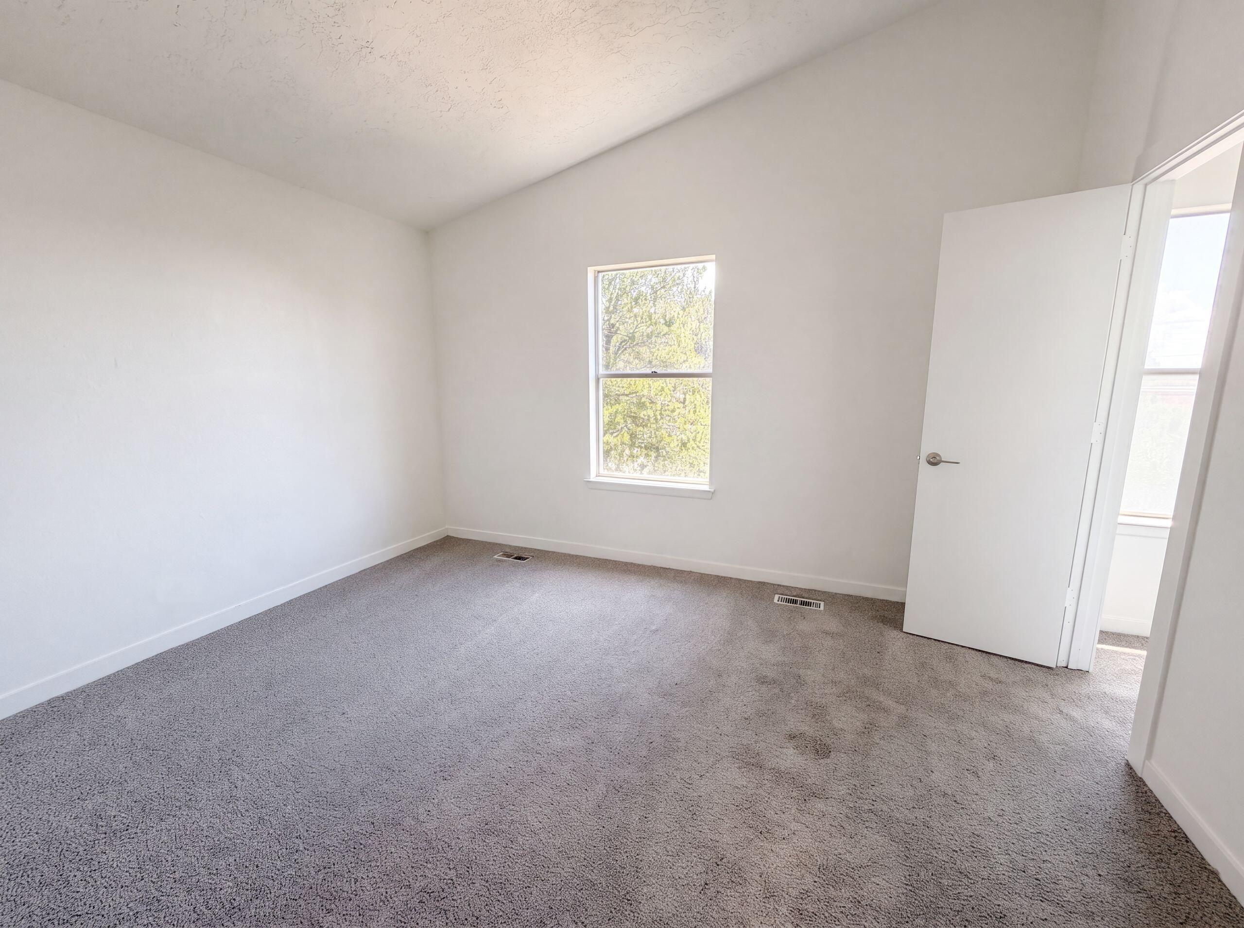 Photo 9 — 7305 Marilyn Avenue NE