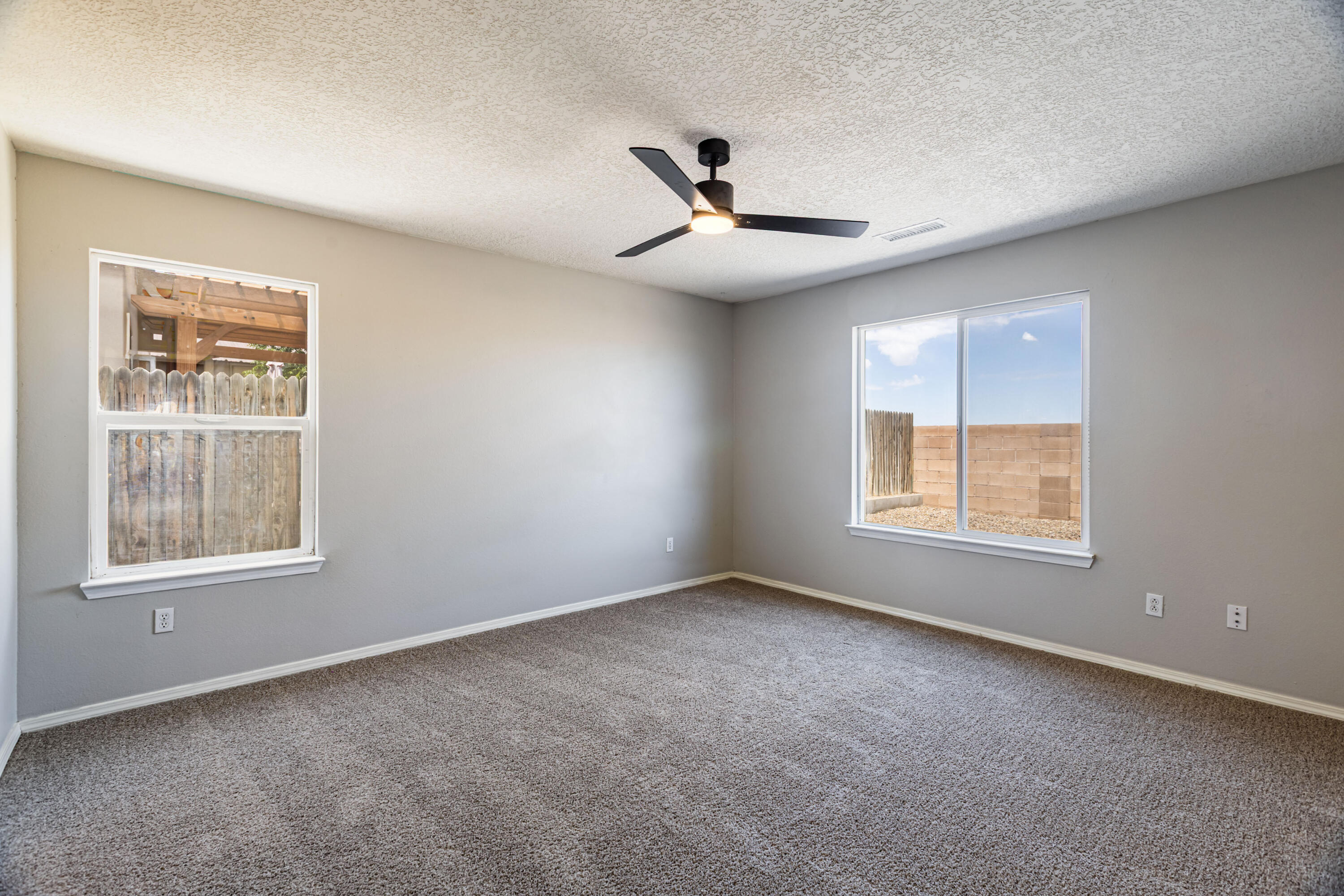 Photo 16 — 2137 Sagecrest Loop NE